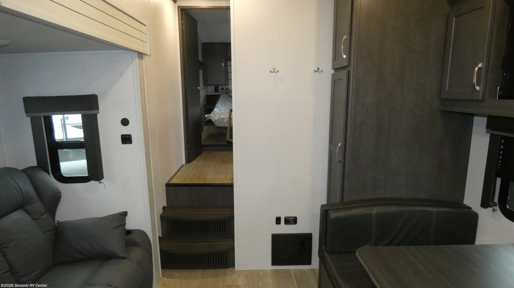 2024 Keystone Cougar Sport 2100RK - Used Fifth Wheel For Sale by General RV Center in North Canton, Ohio