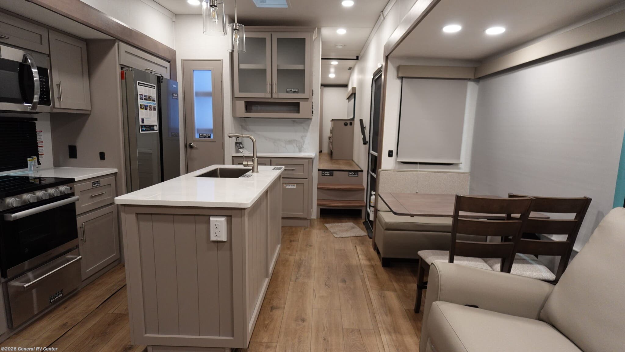 New 2026 Alliance RV Avenue 32RLS available in North Canton, Ohio