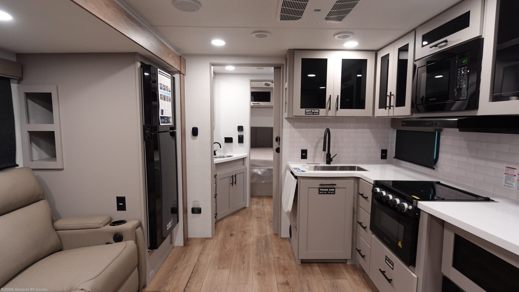 2026 Alliance RV Delta 252RL - New Travel Trailer For Sale by General RV Center in North Canton, Ohio
