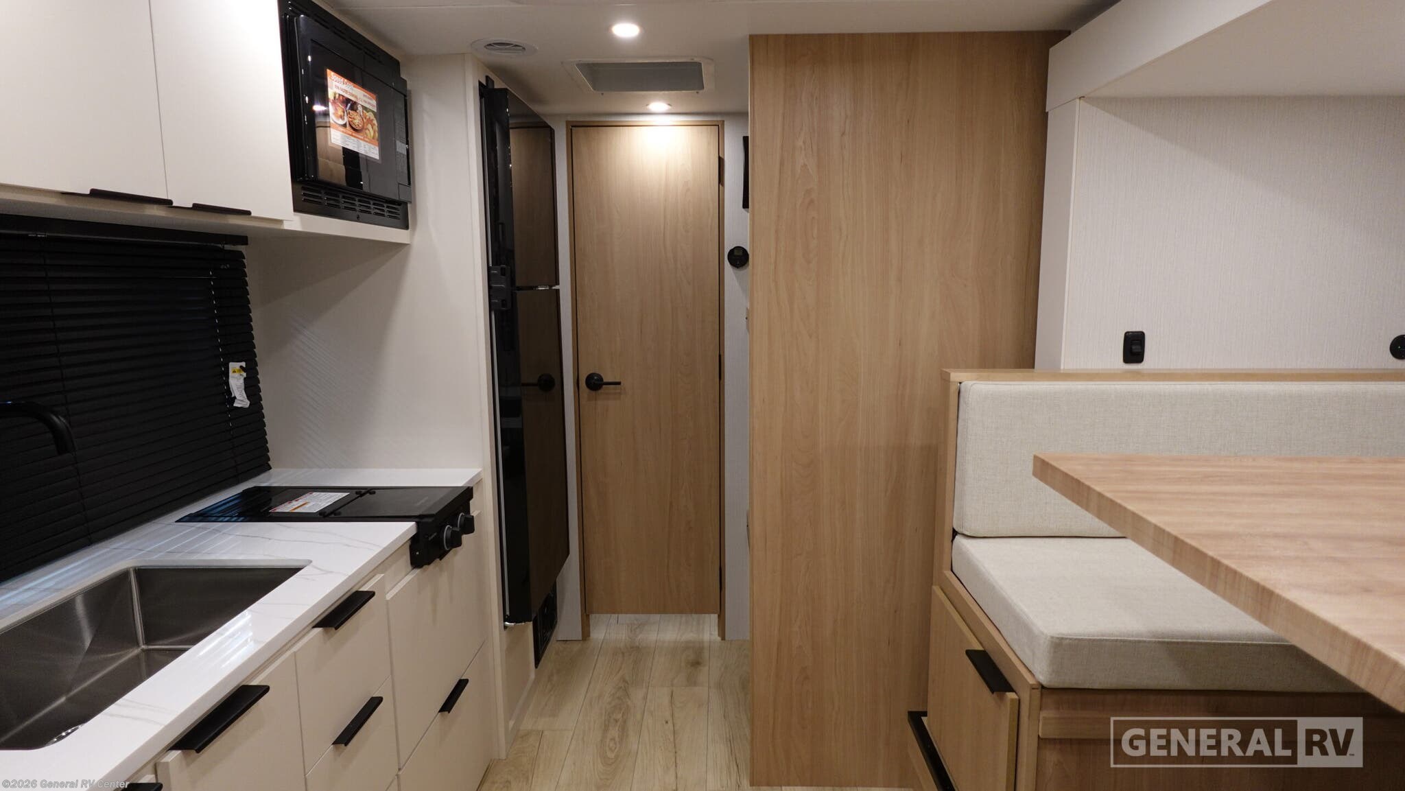 2026 Winnebago Micro Minnie 2100BH - New Travel Trailer For Sale by General RV Center in North Canton, Ohio