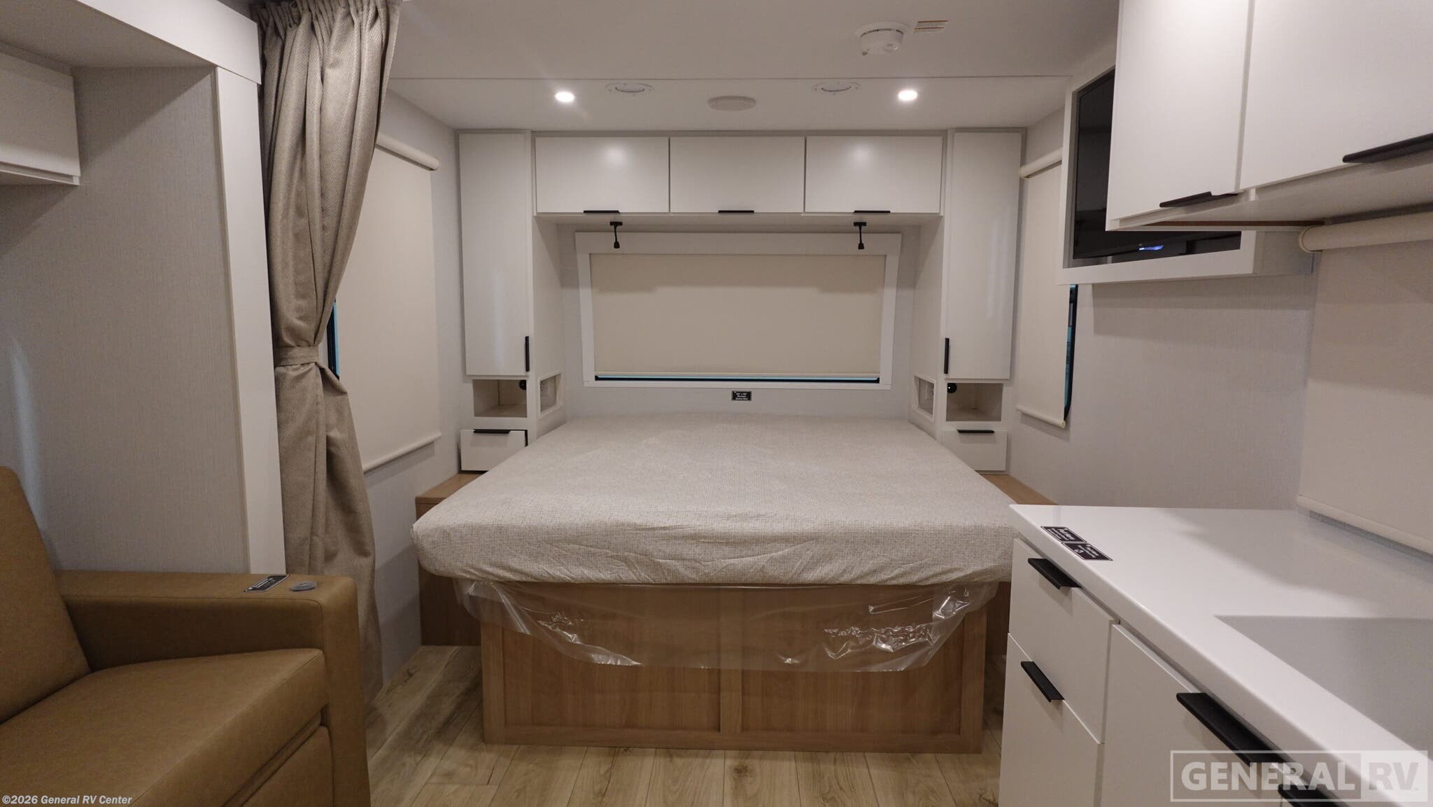 New 2026 Winnebago Thrive 18FBS available in North Canton, Ohio