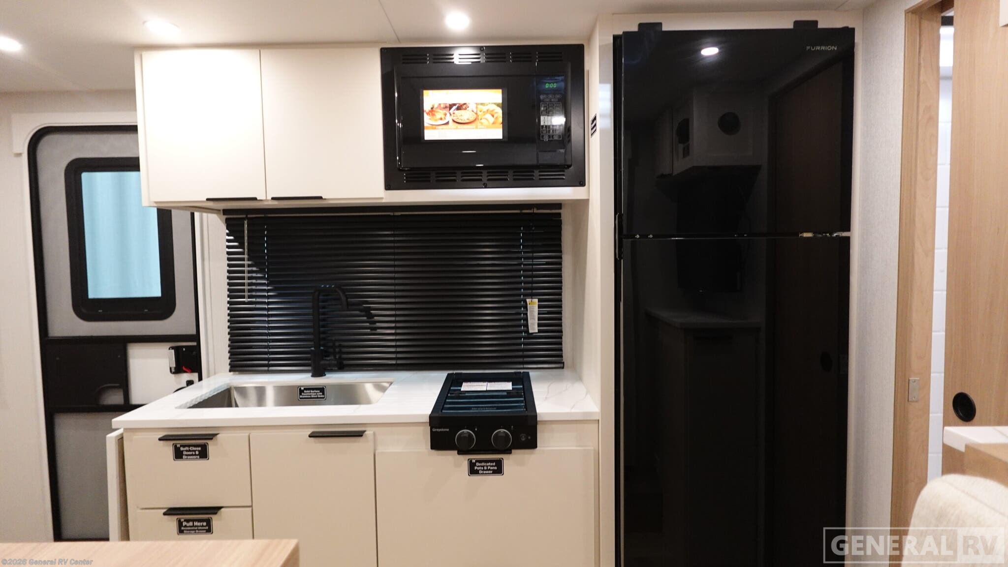 2026 Winnebago Micro Minnie 2108DS - New Travel Trailer For Sale by General RV Center in North Canton, Ohio