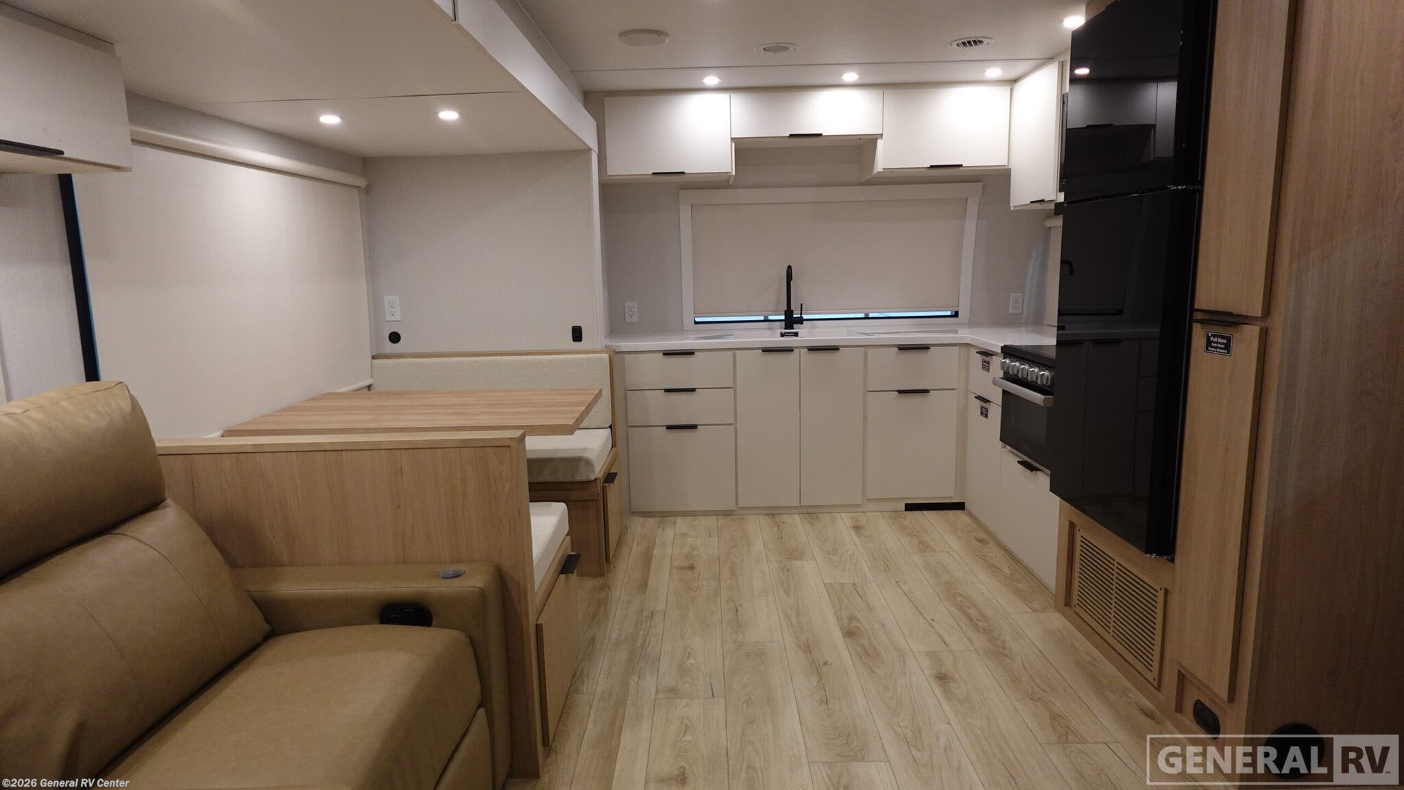 New 2026 Winnebago Thrive 26FKD available in North Canton, Ohio