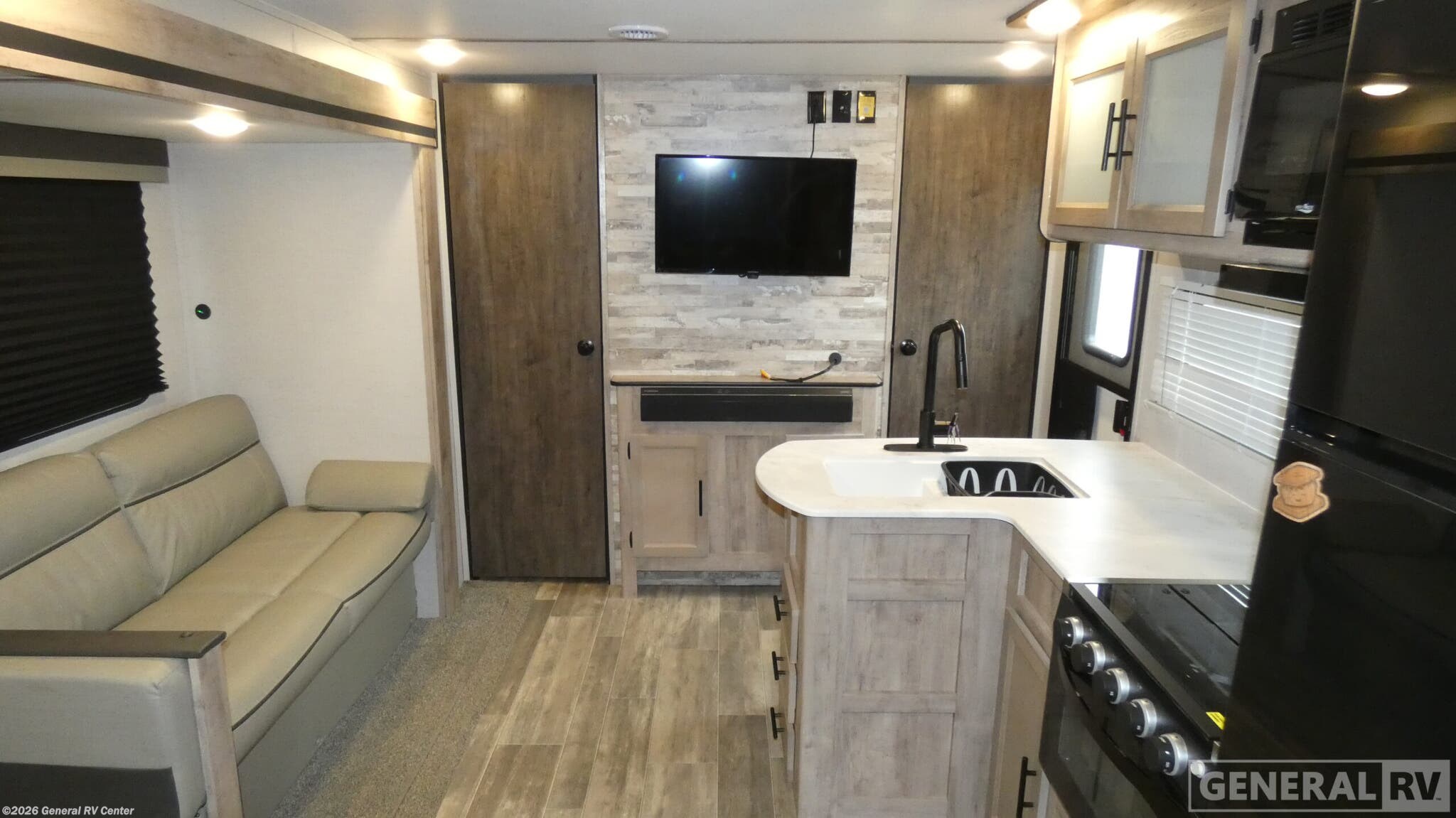 Used 2024 Gulf Stream Ultra AMERILITE  LITE 268BH available in North Canton, Ohio