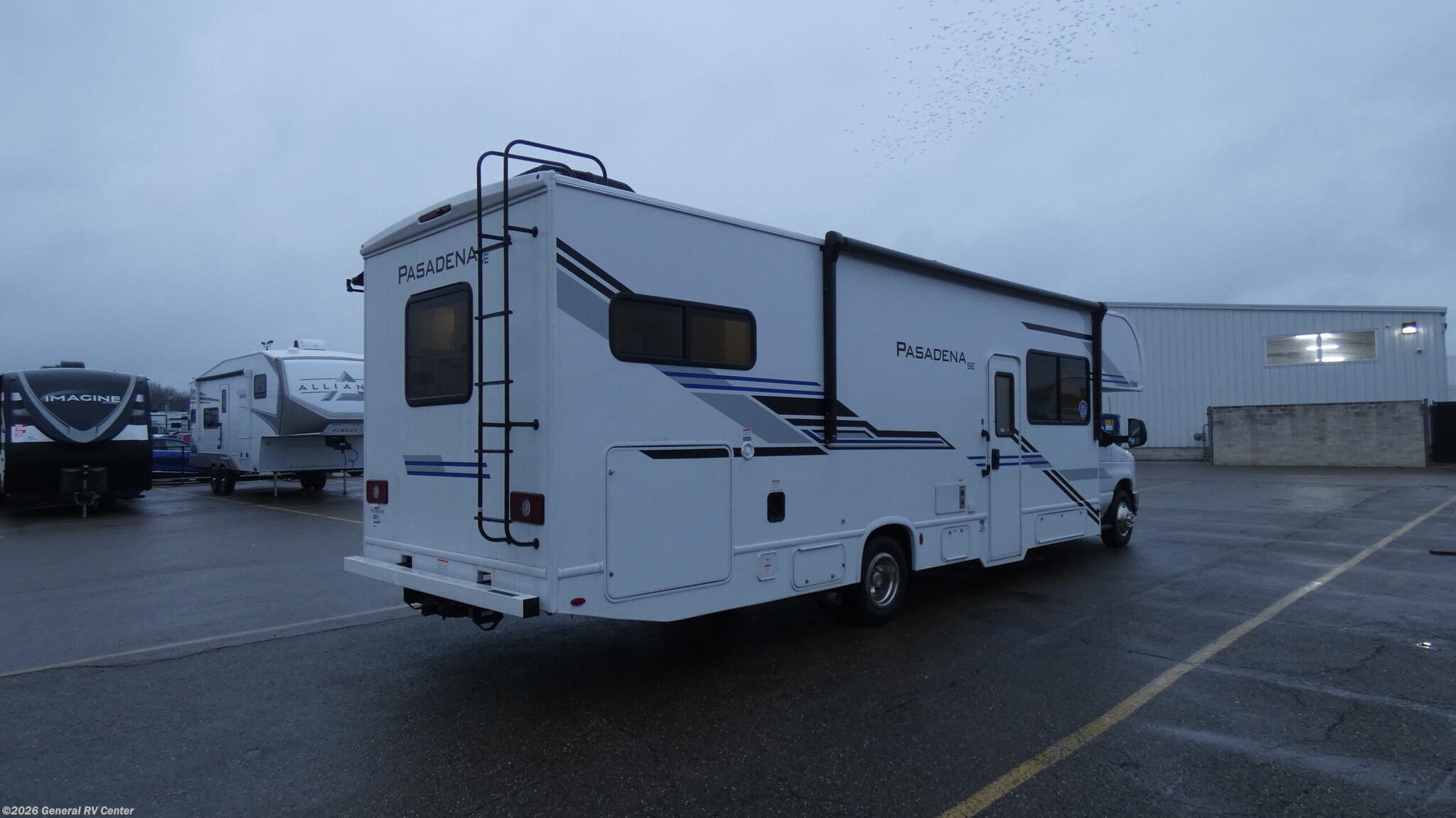 2026 Pasadena SL31 by Thor Motor Coach from General RV Center in North Canton, Ohio