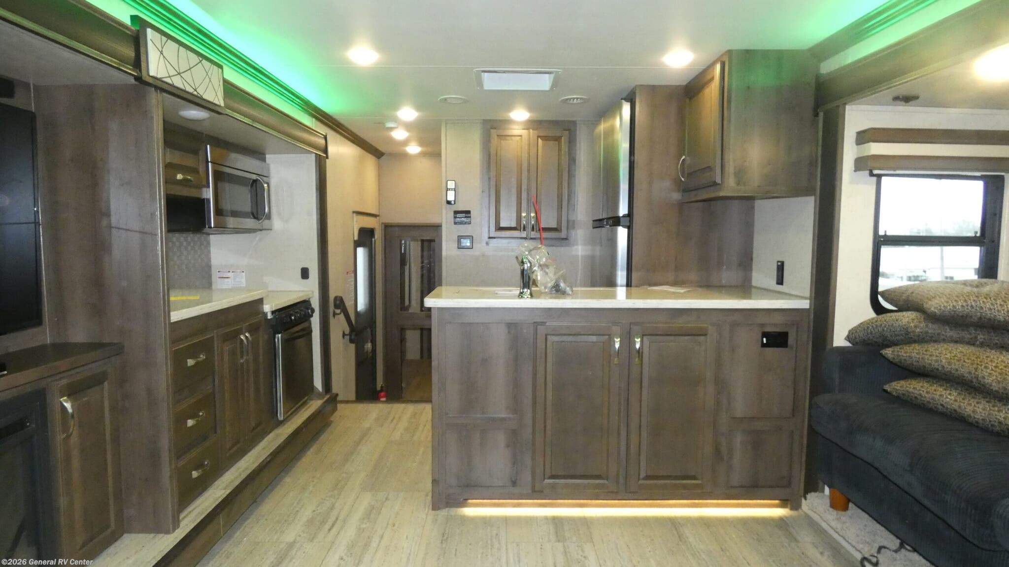 2017 K-Z Venom 4011QK - Used Fifth Wheel For Sale by General RV Center in North Canton, Ohio