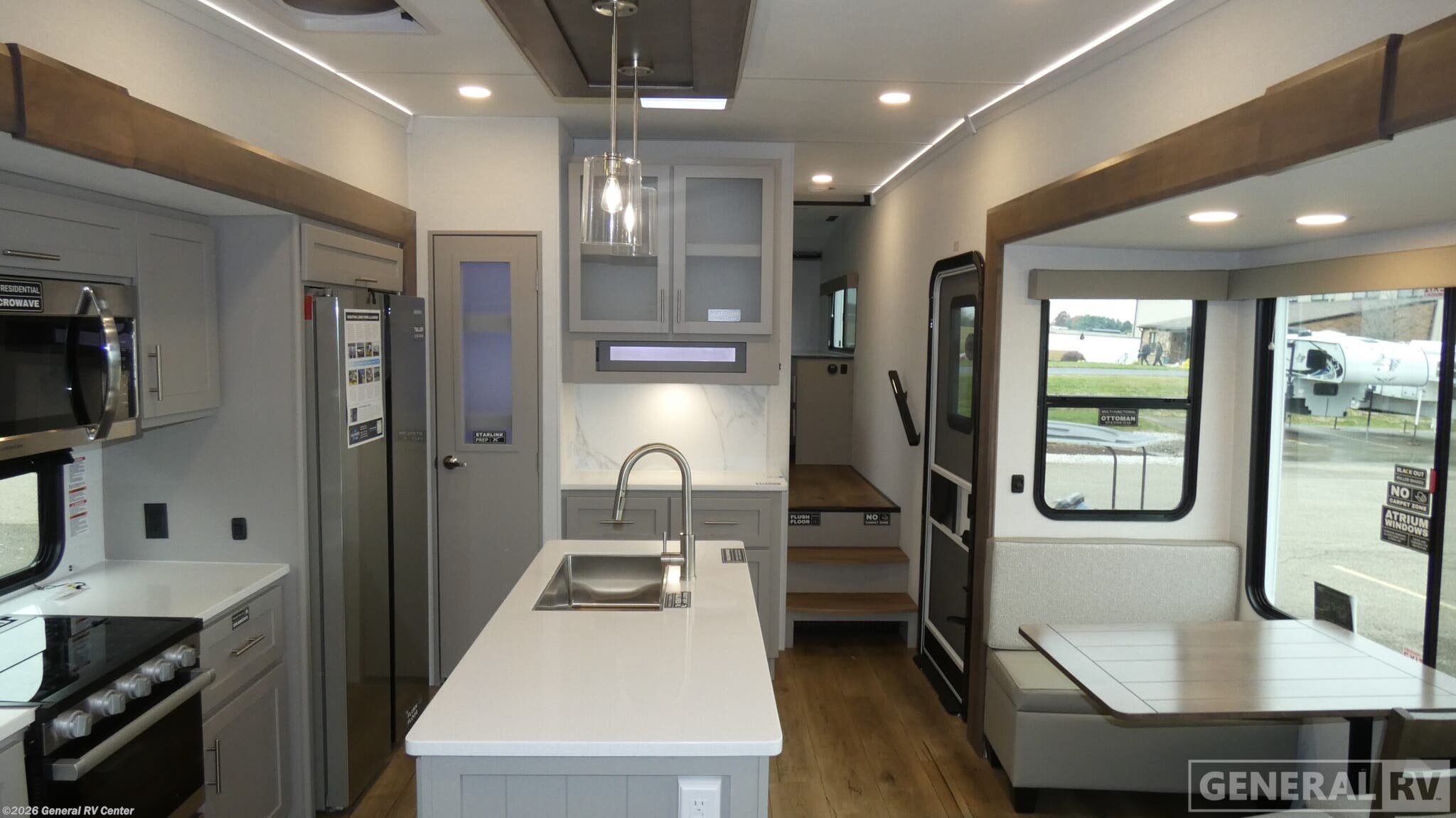 New 2026 Alliance RV Avenue 32RLS available in North Canton, Ohio