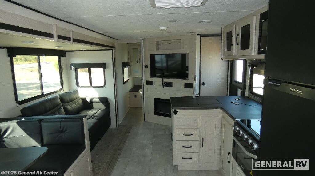 Used 2022 Coachmen Apex ULTRA LITE 290BHS available in North Canton, Ohio