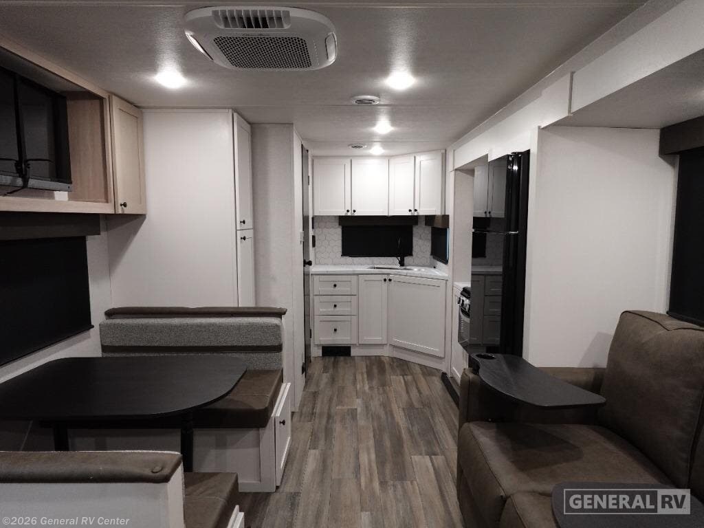 2026 Highland Ridge RANGE LITE 225CK - New Travel Trailer For Sale by General RV Center in North Canton, Ohio