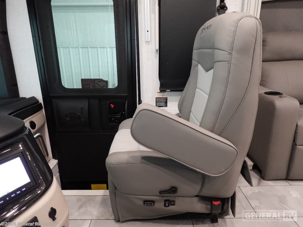 New 2026 Fleetwood Discovery 38W available in North Canton, Ohio