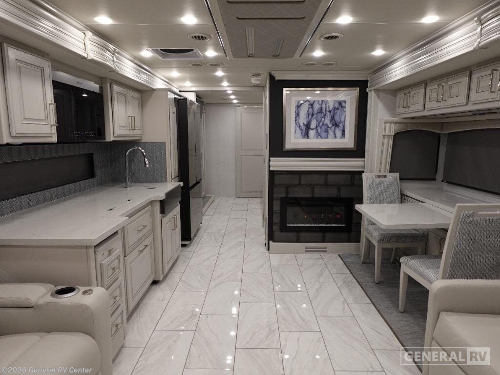 2026 Fleetwood Discovery LXE 40M - New Class A For Sale by General RV Center in North Canton, Ohio