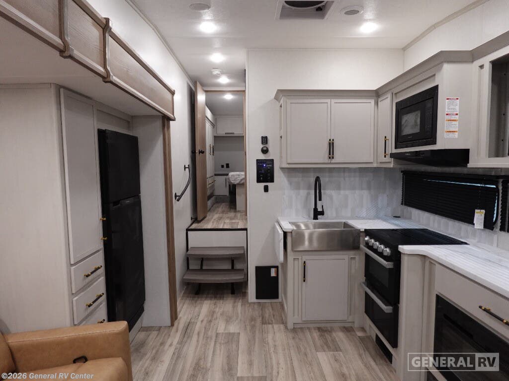 New 2025 Dutchmen Astoria 250RD available in North Canton, Ohio