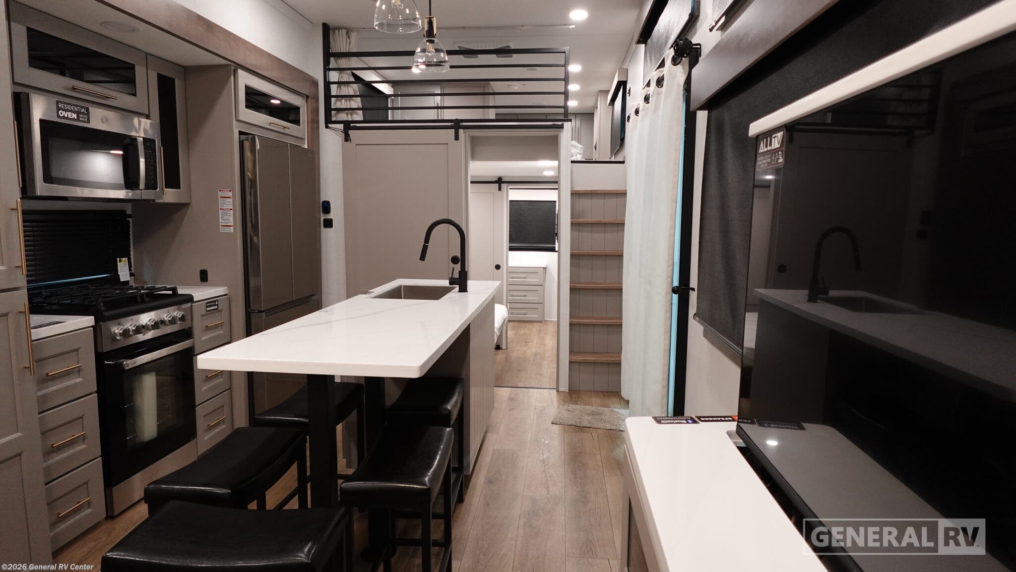 New 2026 Alliance RV Benchmark 44LFT available in North Canton, Ohio