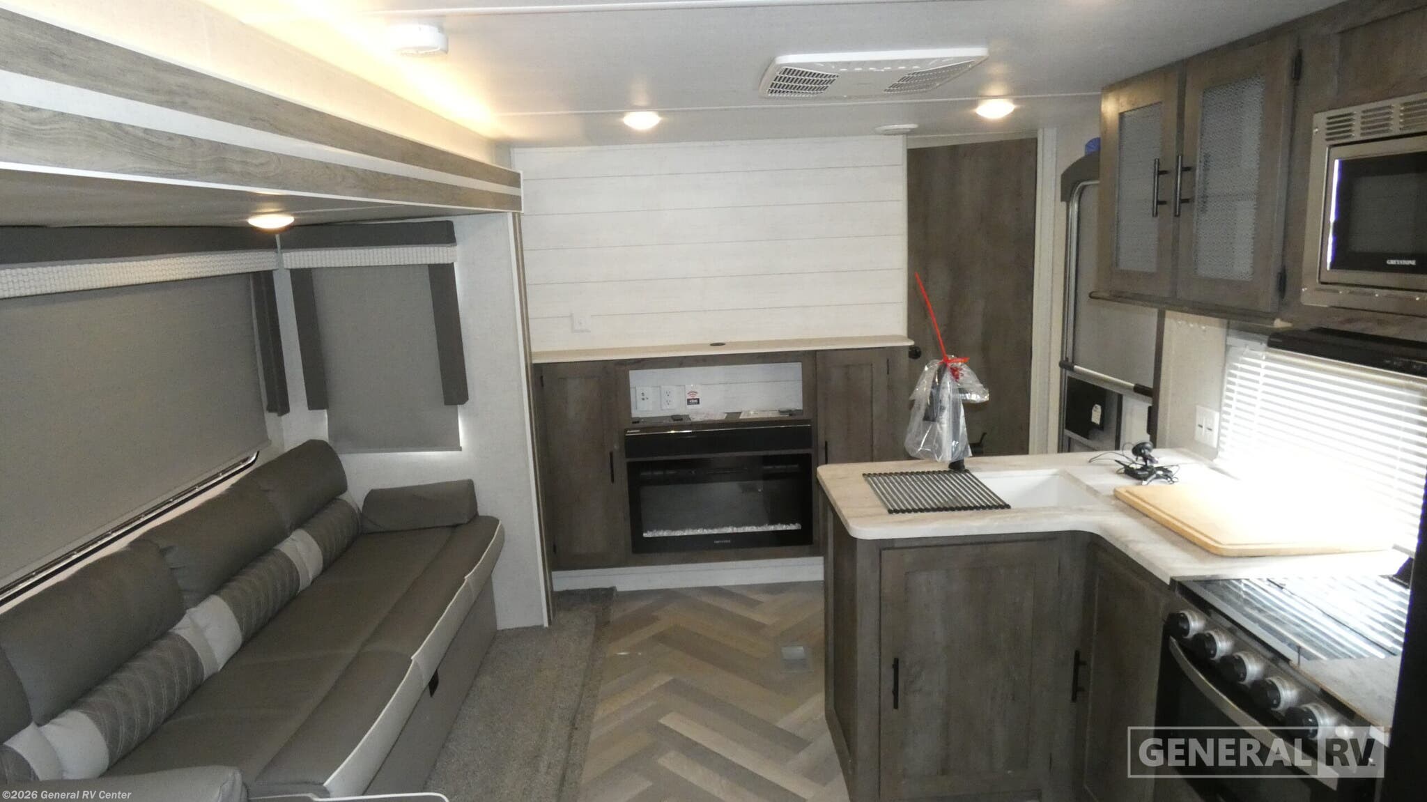 Used 2021 Forest River Wildwood 33TS available in North Canton, Ohio