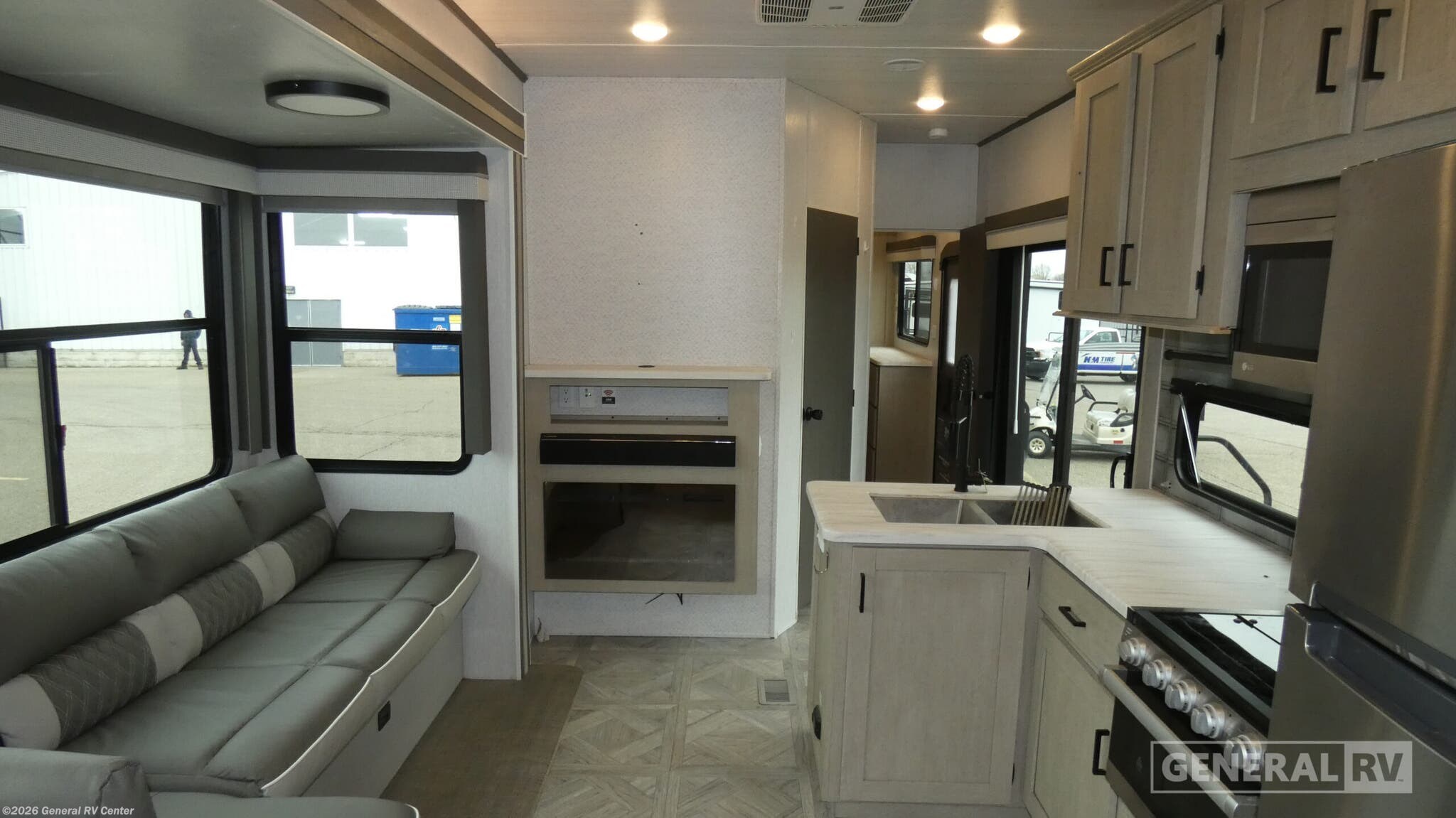 Used 2023 Forest River Salem Villa 42QBQ available in North Canton, Ohio