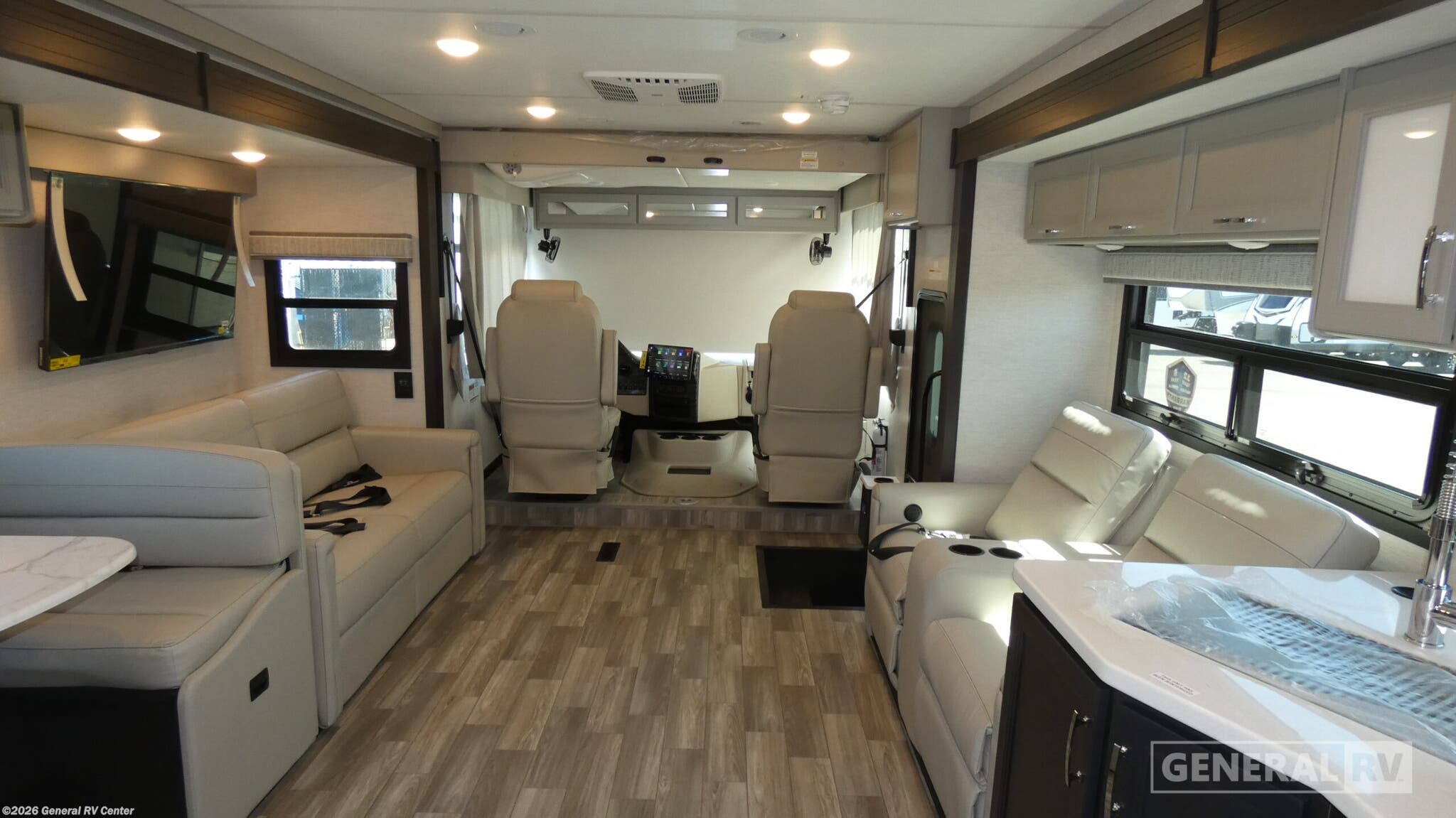 New 2026 Thor Motor Coach Luminate CC35 available in North Canton, Ohio