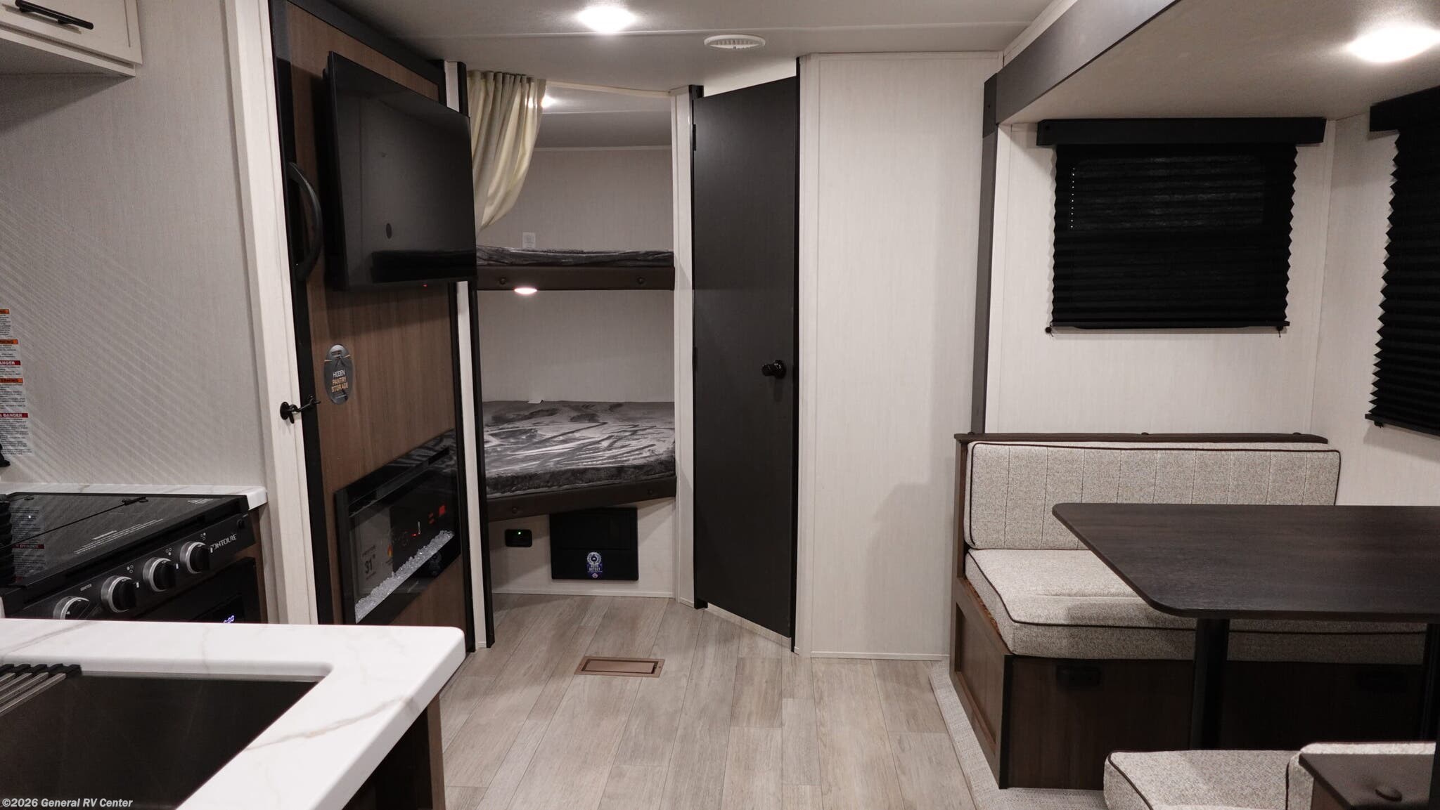 2026 Prime Time Avenger 23BHS - New Travel Trailer For Sale by General RV Center in North Canton, Ohio