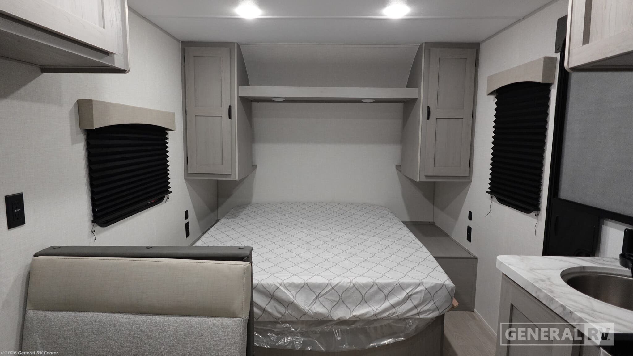 New 2026 Coachmen Clipper 17FQ available in North Canton, Ohio