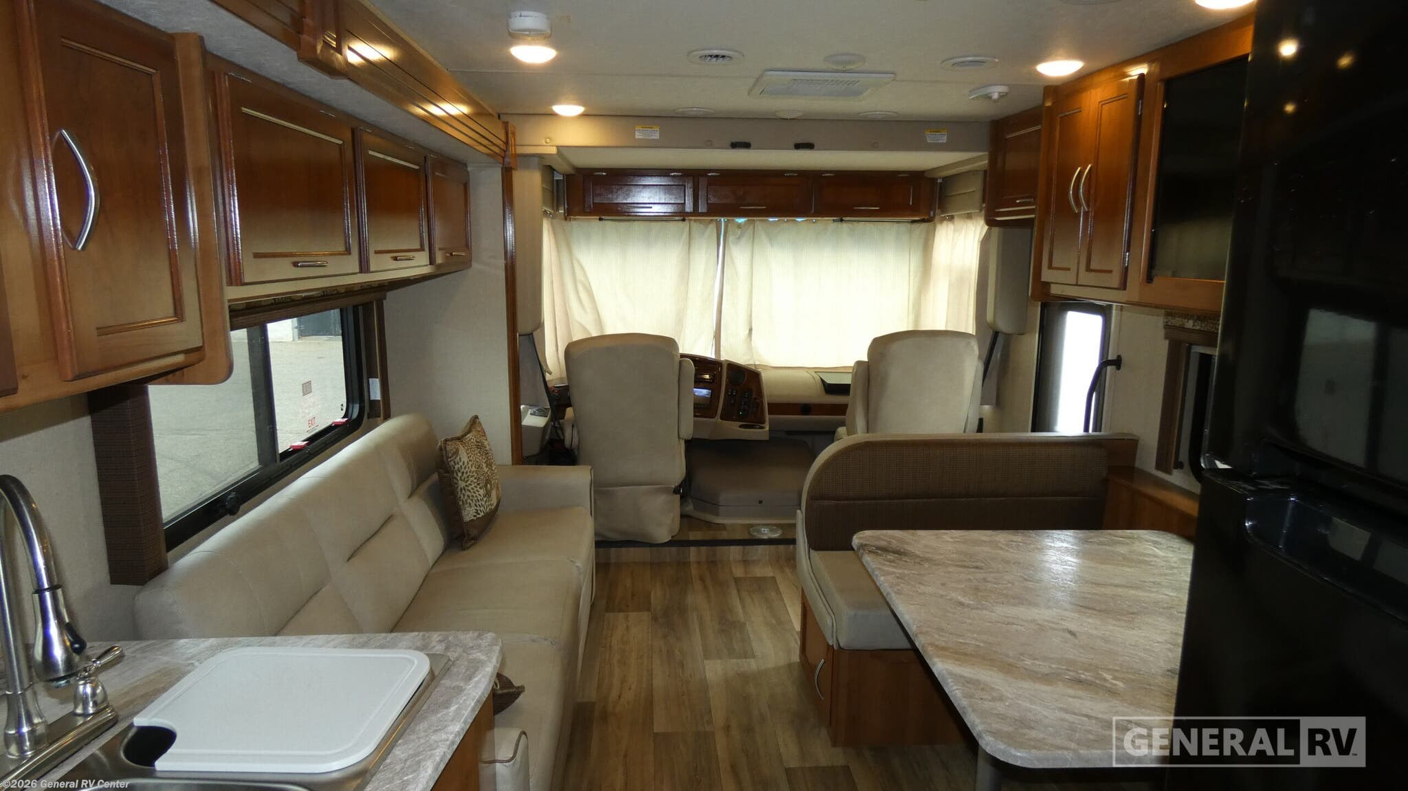 Used 2018 Coachmen Pursuit 32WC available in North Canton, Ohio