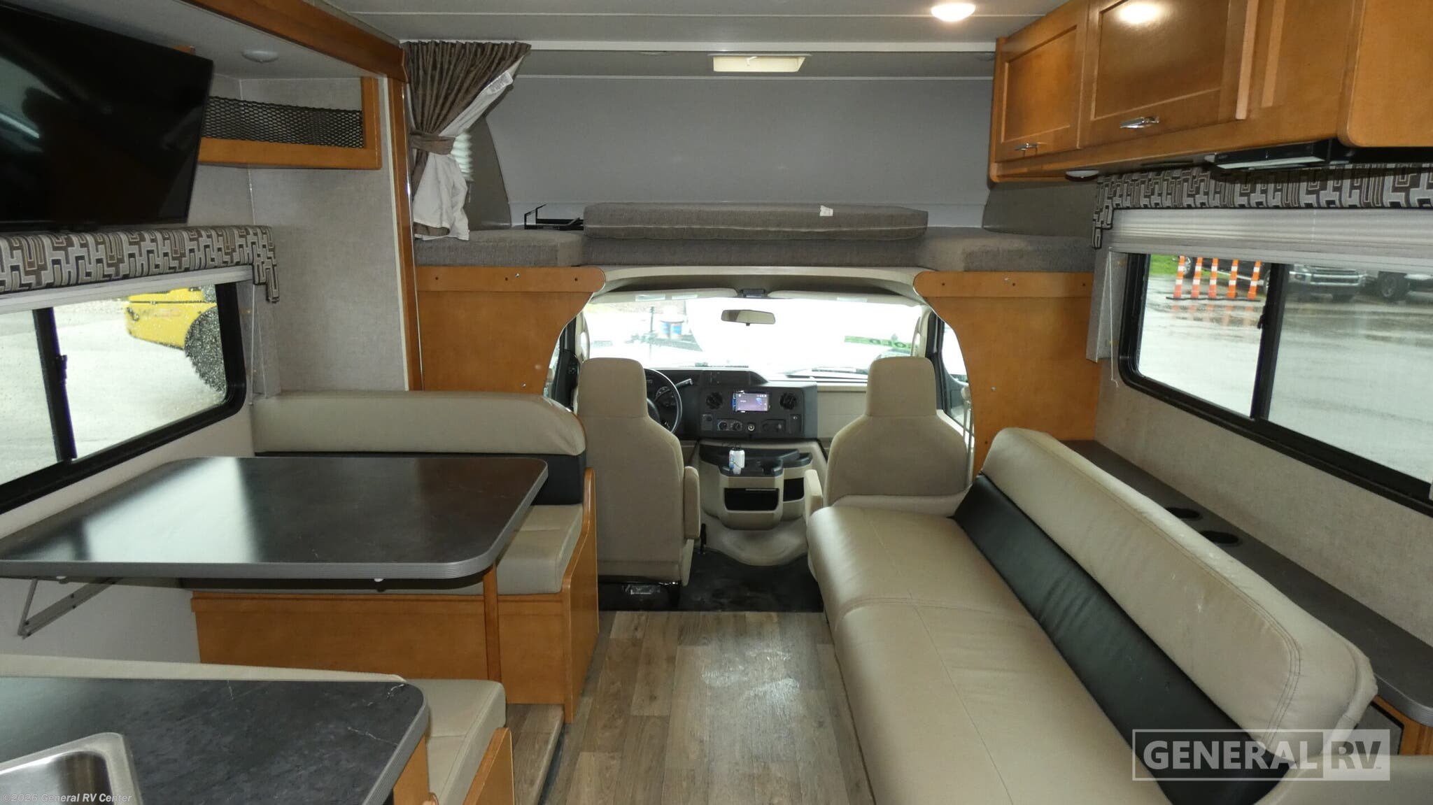 Used 2019 Winnebago Minnie Winnie 31G available in North Canton, Ohio