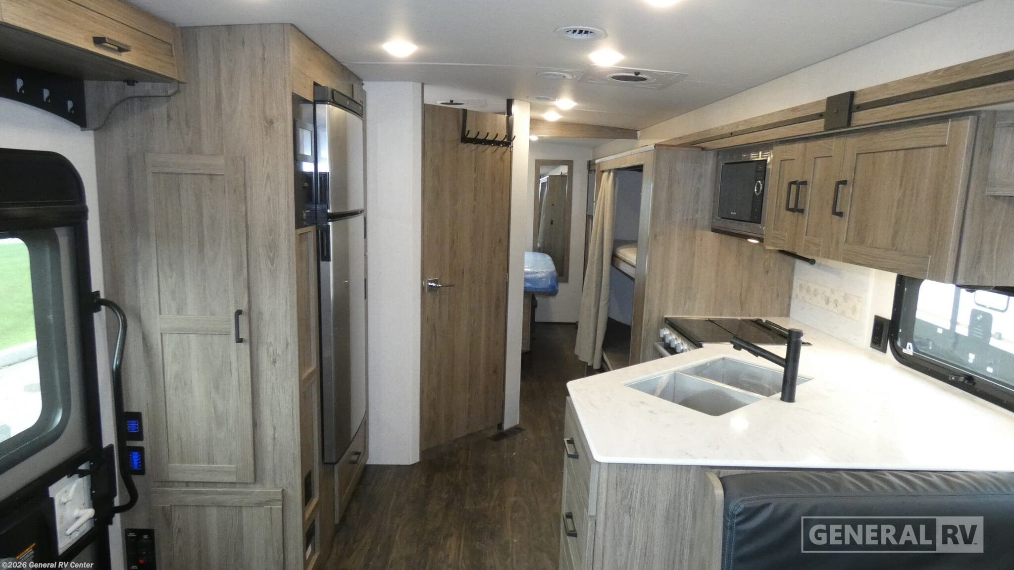 2025 Winnebago Vista 31B - Used Class A For Sale by General RV Center in North Canton, Ohio