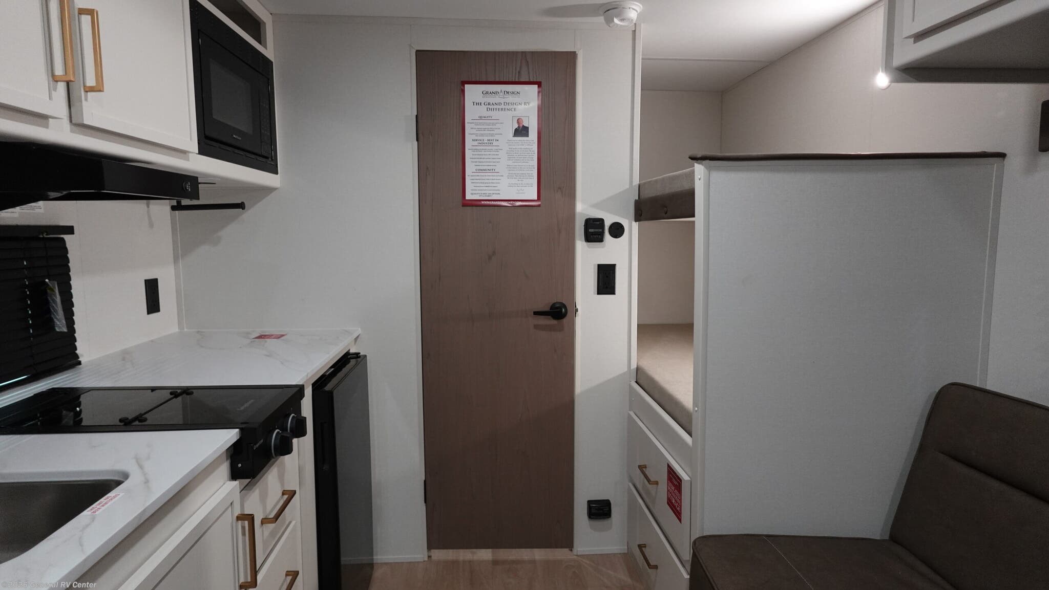 2026 Grand Design TRANSCEND-ONE 151BH - New Travel Trailer For Sale by General RV Center in North Canton, Ohio