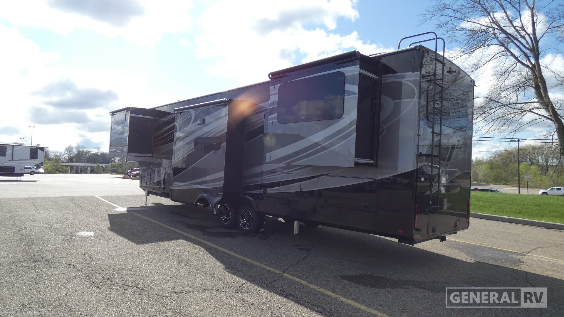 2026 Solitude 376RD by Grand Design from General RV Center in North Canton, Ohio