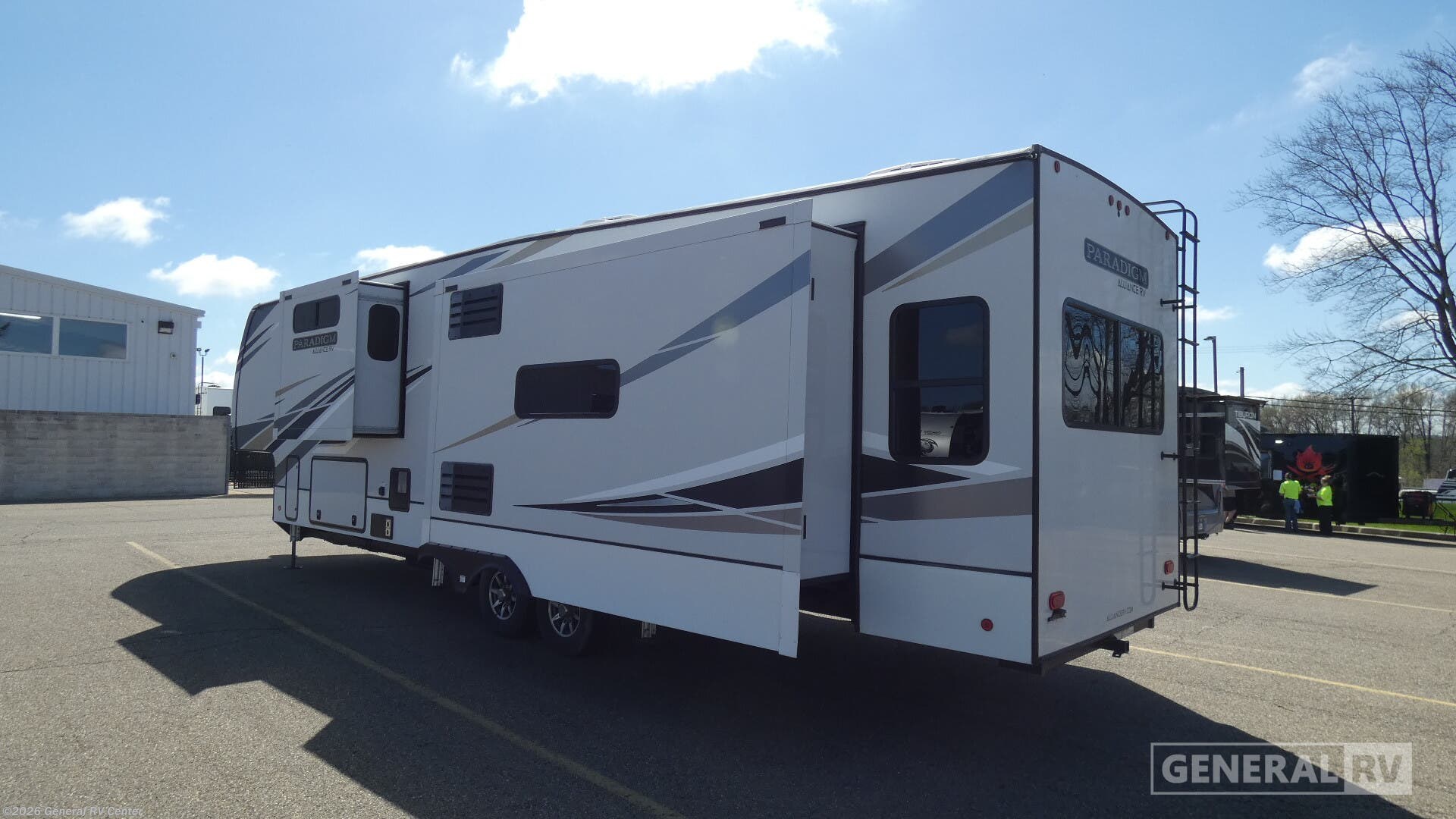 2020 Paradigm 370FB by Alliance RV from General RV Center in North Canton, Ohio