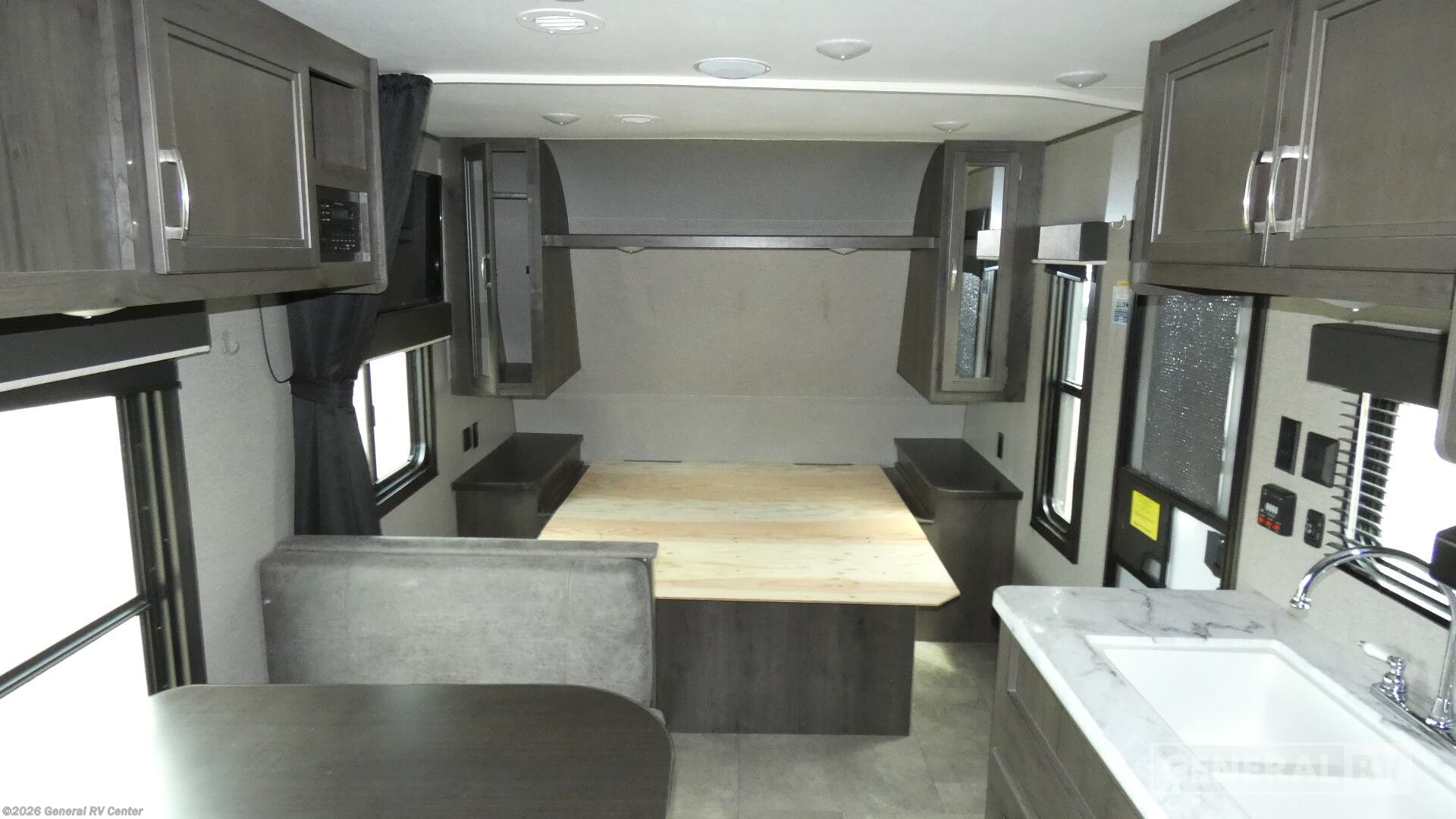 Used 2020 Jayco Jay Flight SLX 8 224BH available in North Canton, Ohio