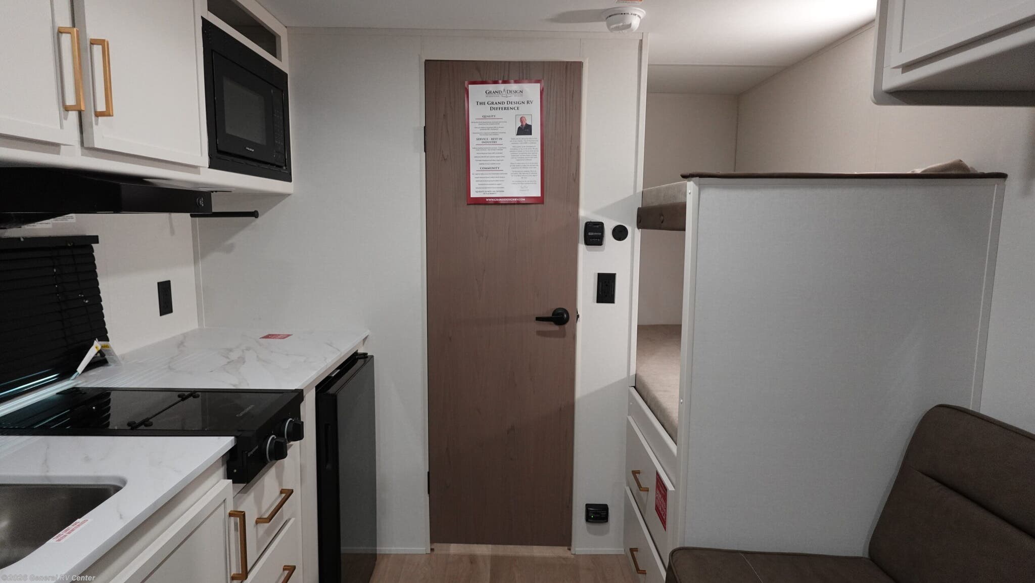 2026 Grand Design TRANSCEND-ONE 151BH - New Travel Trailer For Sale by General RV Center in North Canton, Ohio