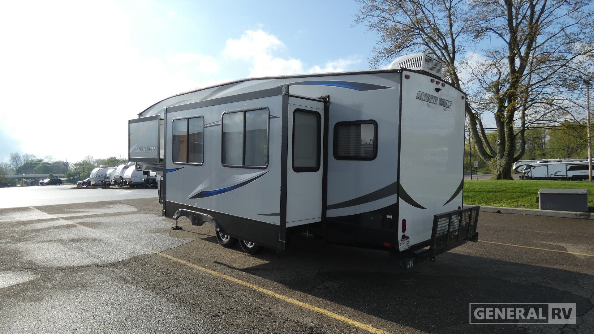 2019 Cherokee Arctic Wolf 265DBH8 by Forest River from General RV Center in North Canton, Ohio