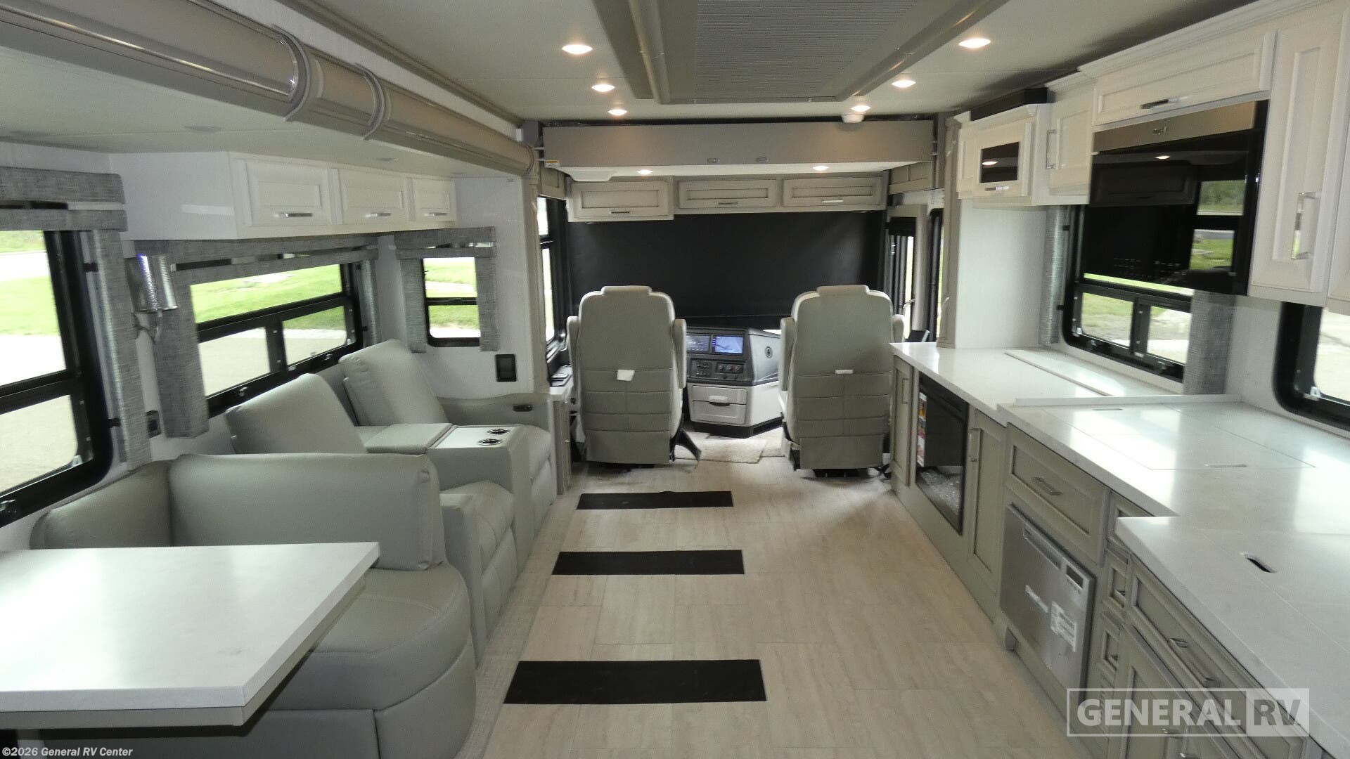 New 2026 Newmar Ventana 3809 available in North Canton, Ohio