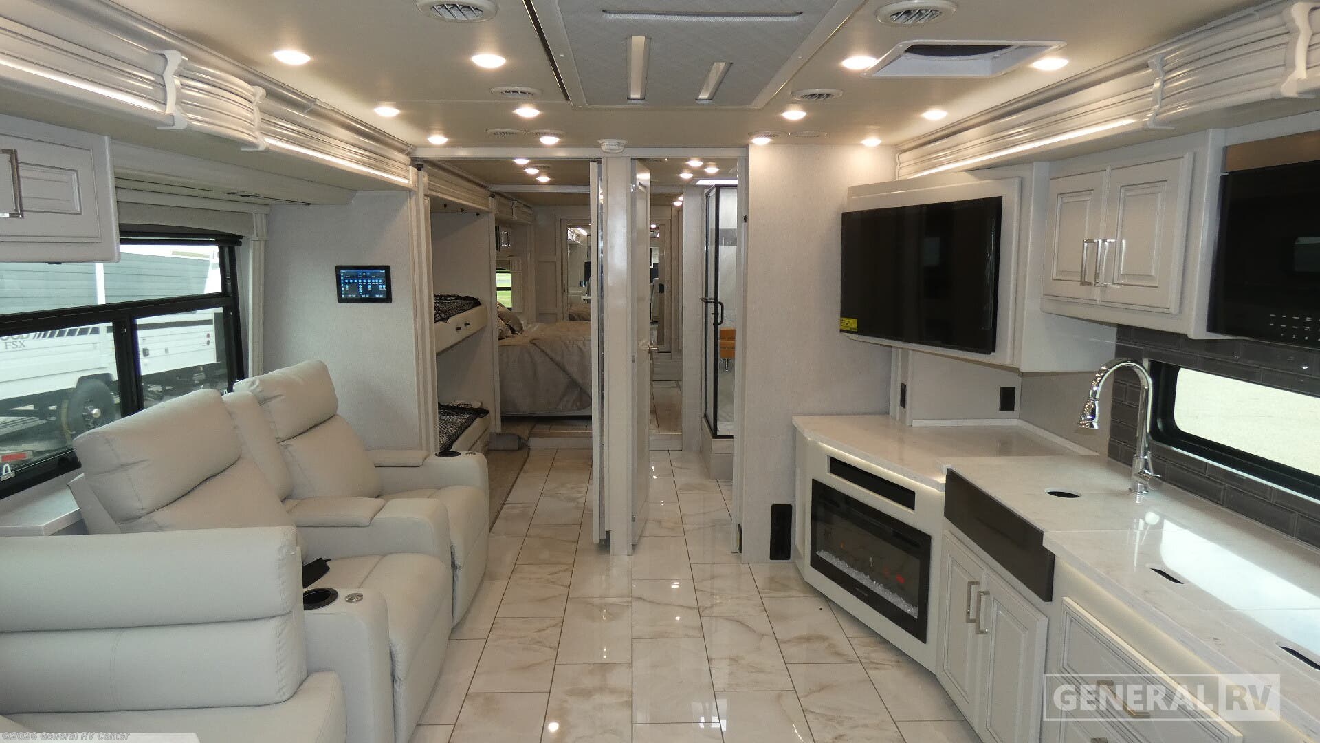 2026 Fleetwood Discovery LXE 40G - New Class A For Sale by General RV Center in North Canton, Ohio