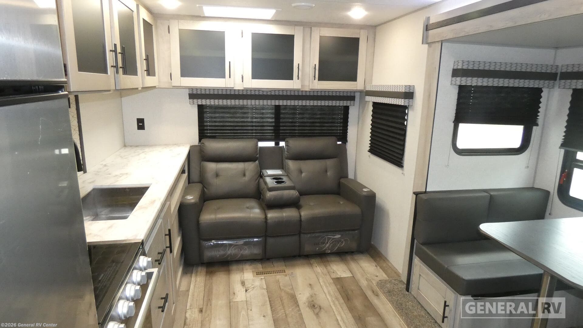 2022 K-Z Connect 241RLK - Used Travel Trailer For Sale by General RV Center in North Canton, Ohio