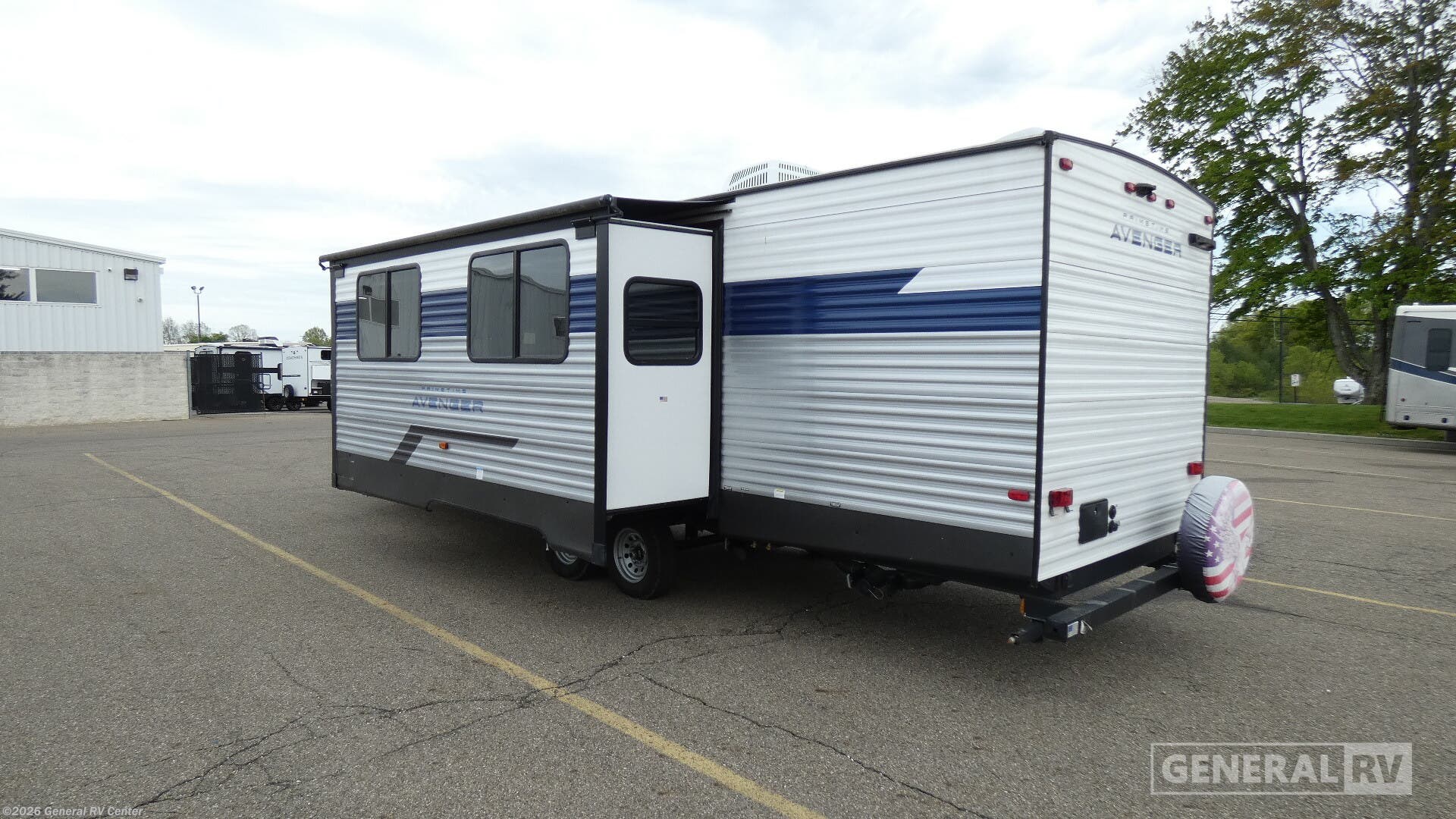 2022 Avenger 27DBS by Prime Time from General RV Center in North Canton, Ohio