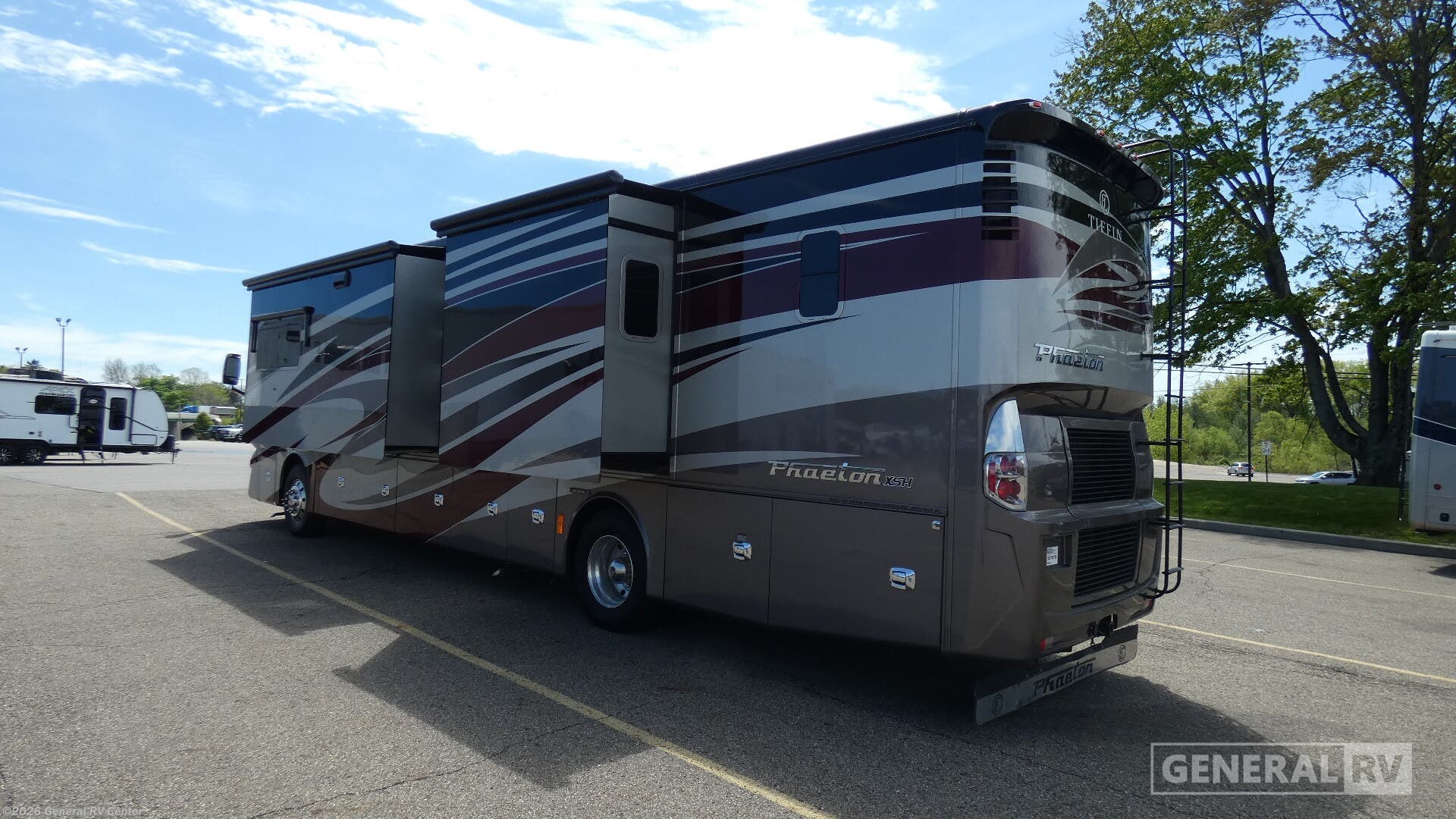 2018 Phaeton 40IH by Tiffin from General RV Center in North Canton, Ohio