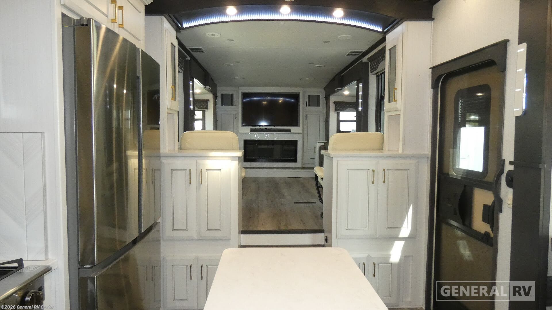 Used 2021 DRV Mobile Suites Nashville available in North Canton, Ohio