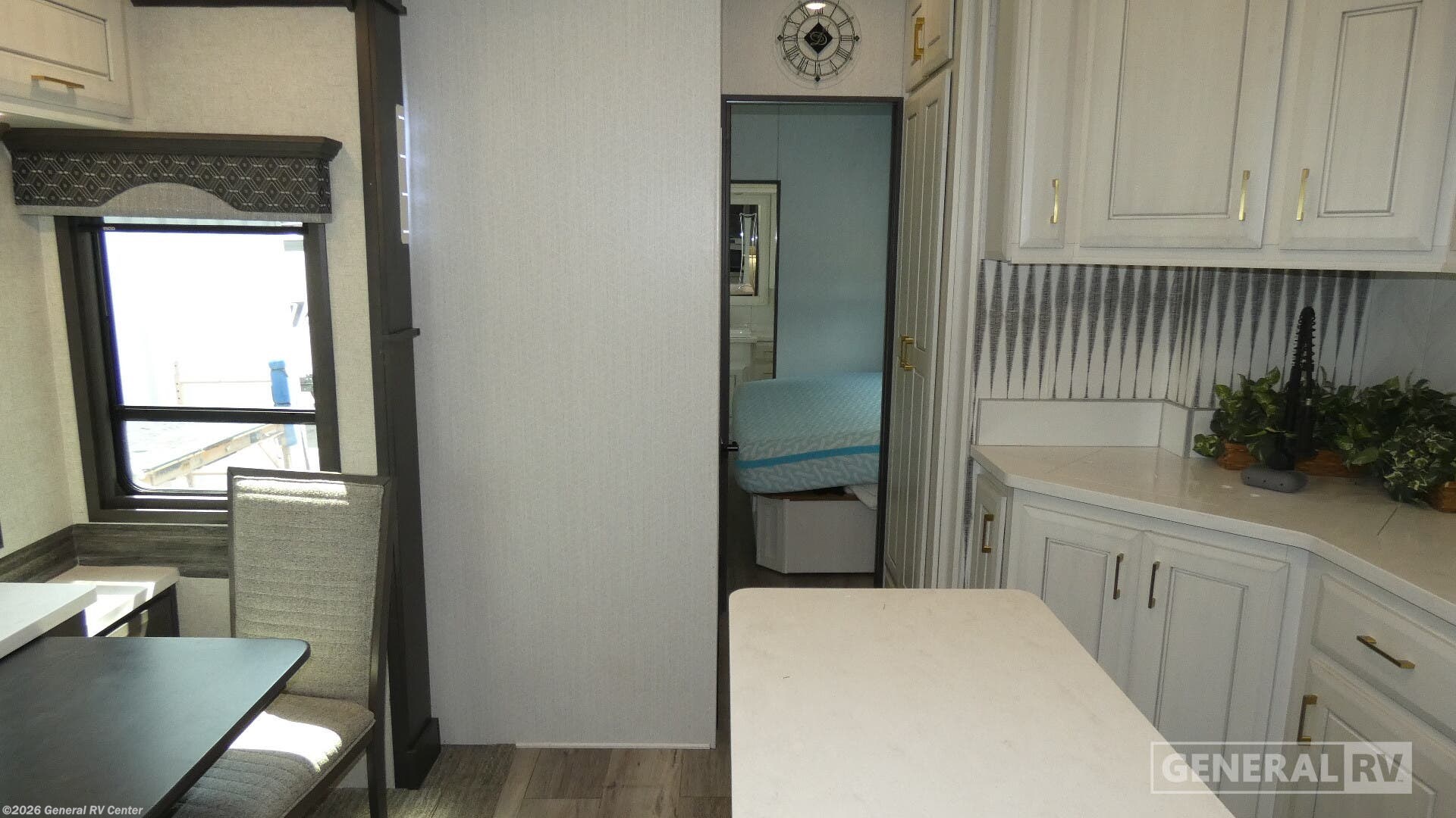 2021 DRV Mobile Suites Nashville - Used Fifth Wheel For Sale by General RV Center in North Canton, Ohio