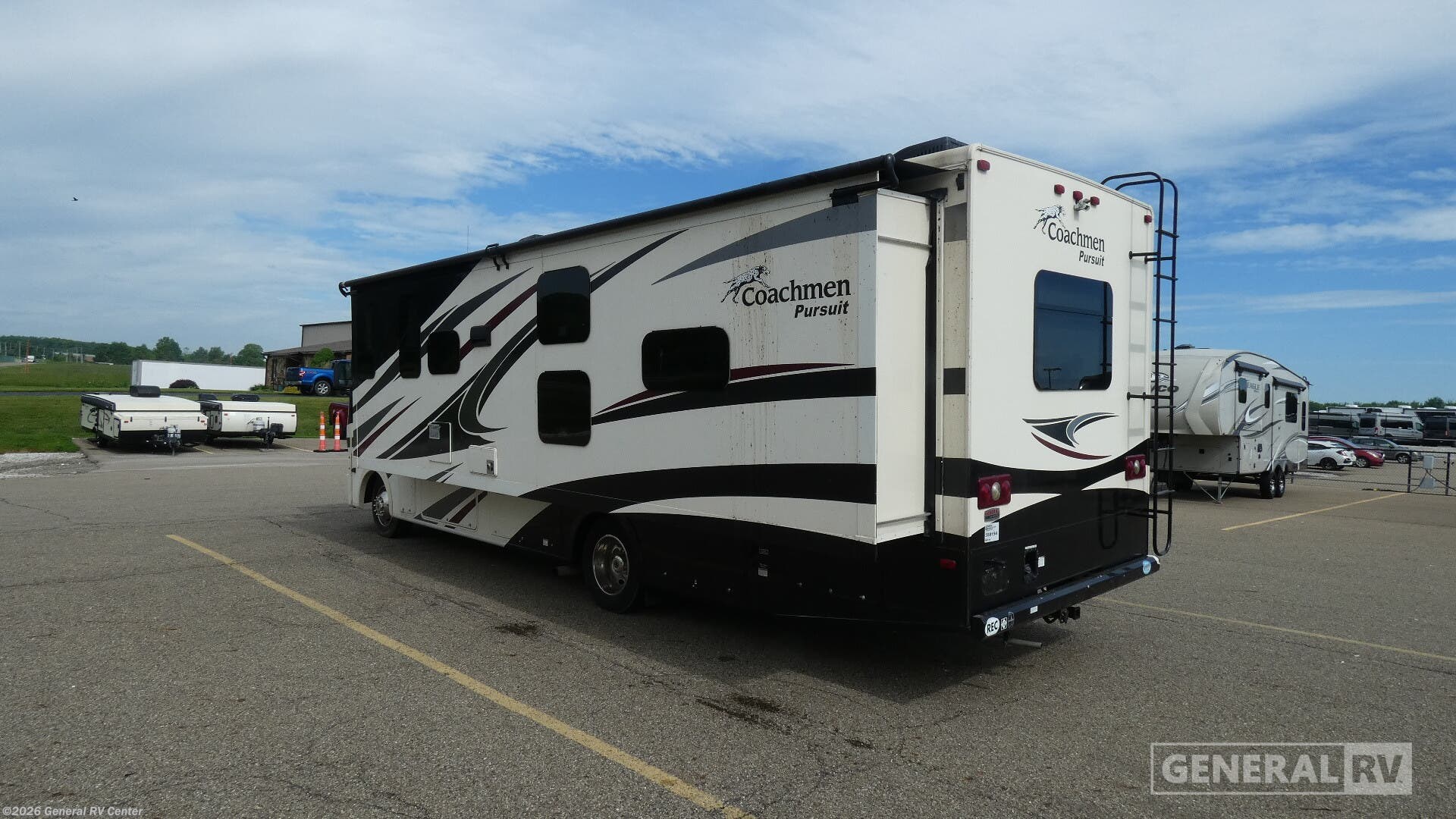 2019 Pursuit 31BH by Coachmen from General RV Center in North Canton, Ohio