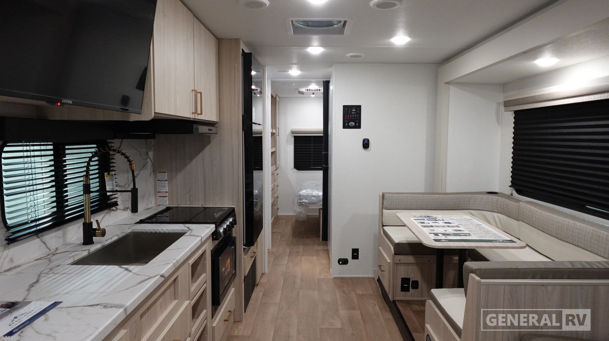 2027 East to West Entrada 2950OK - New Class C For Sale by General RV Center in North Canton, Ohio