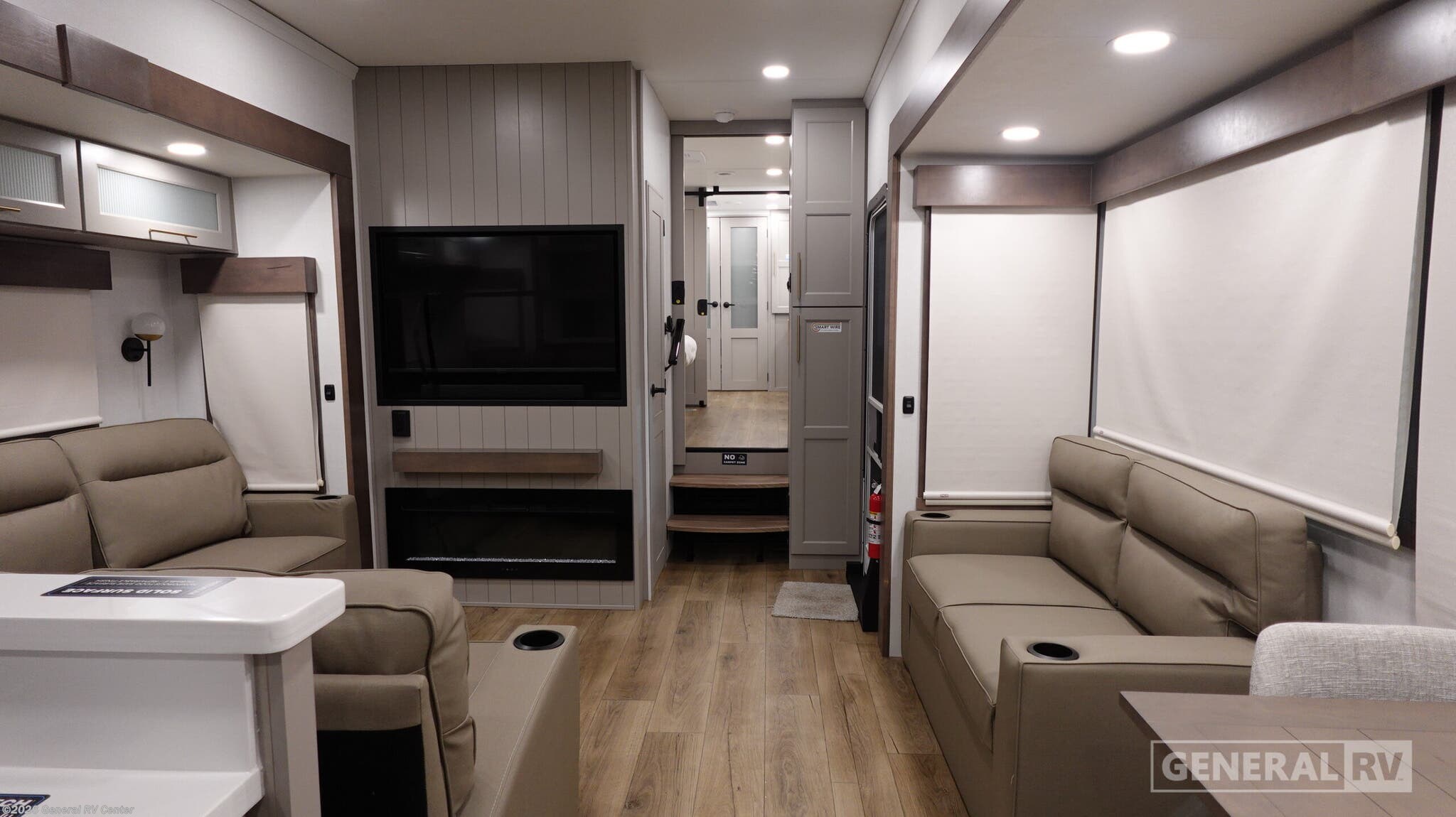 New 2026 Alliance RV Paradigm 382RK available in North Canton, Ohio