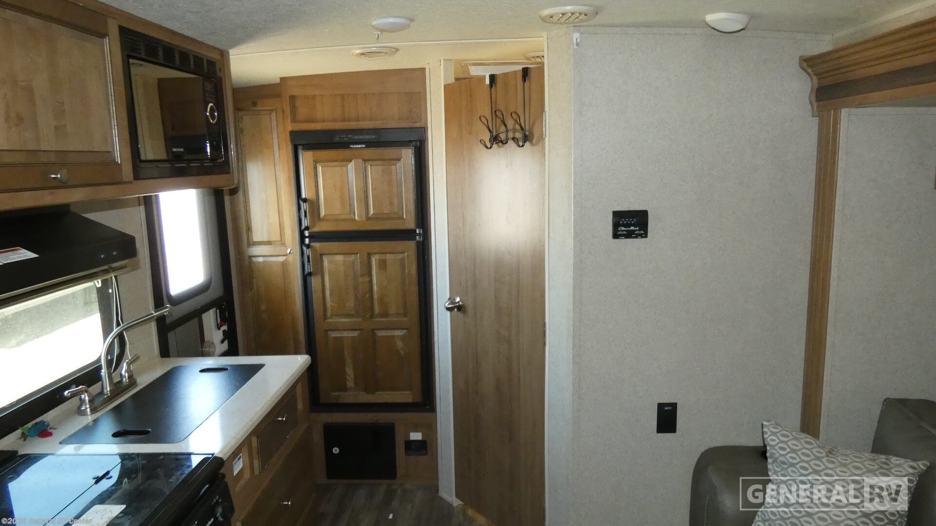 2018 Forest River Flagstaff Micro Lite 21FBRS - Used Travel Trailer For Sale by General RV Center in North Canton, Ohio