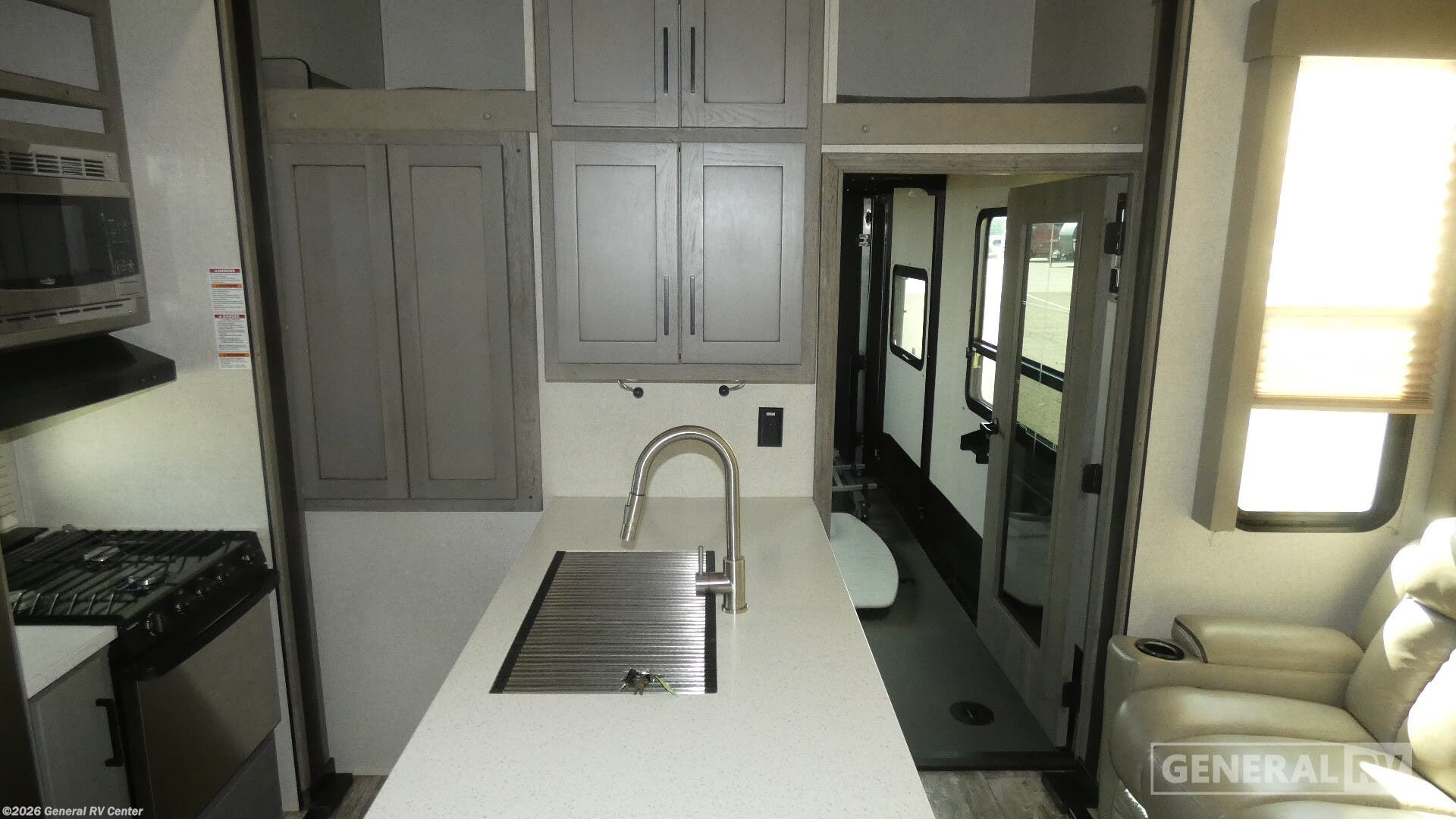 2020 Keystone Carbon 347 - Used Fifth Wheel For Sale by General RV Center in North Canton, Ohio