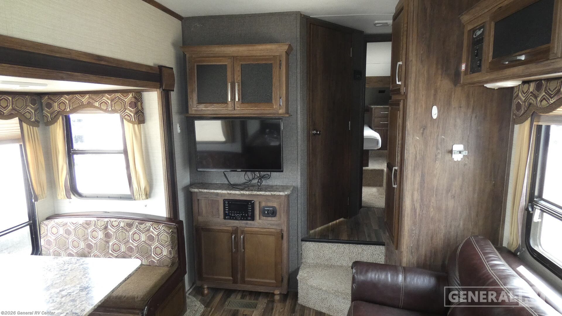 2015 Keystone Cougar X Lite 25RKS - Used Fifth Wheel For Sale by General RV Center in North Canton, Ohio