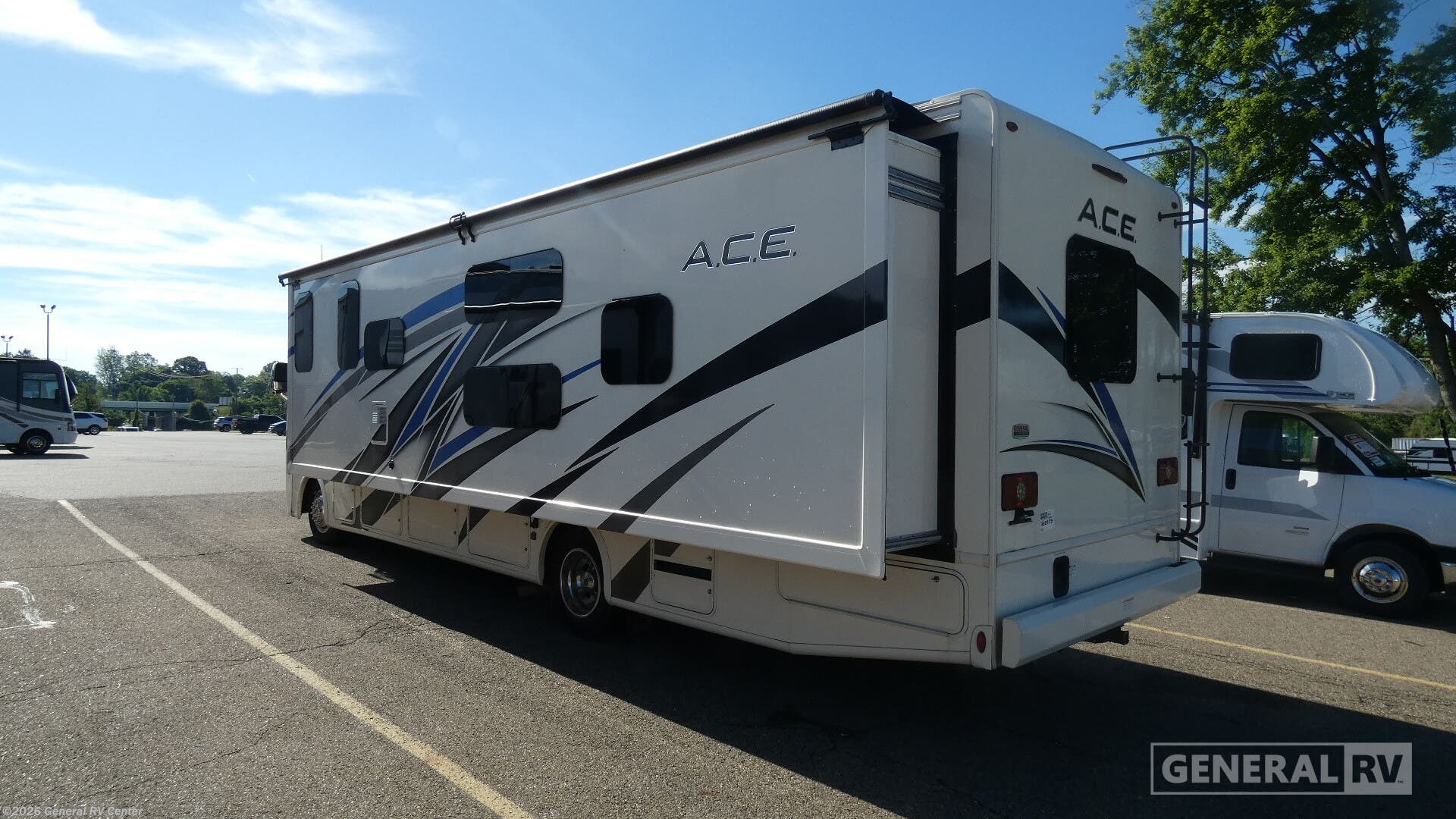 2022 ACE 32.3 by Thor Motor Coach from General RV Center in North Canton, Ohio