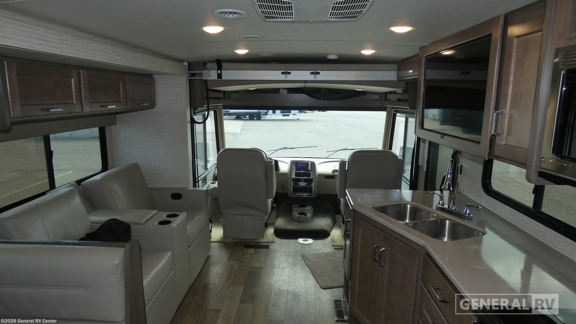Used 2021 Winnebago Vista 32M available in North Canton, Ohio
