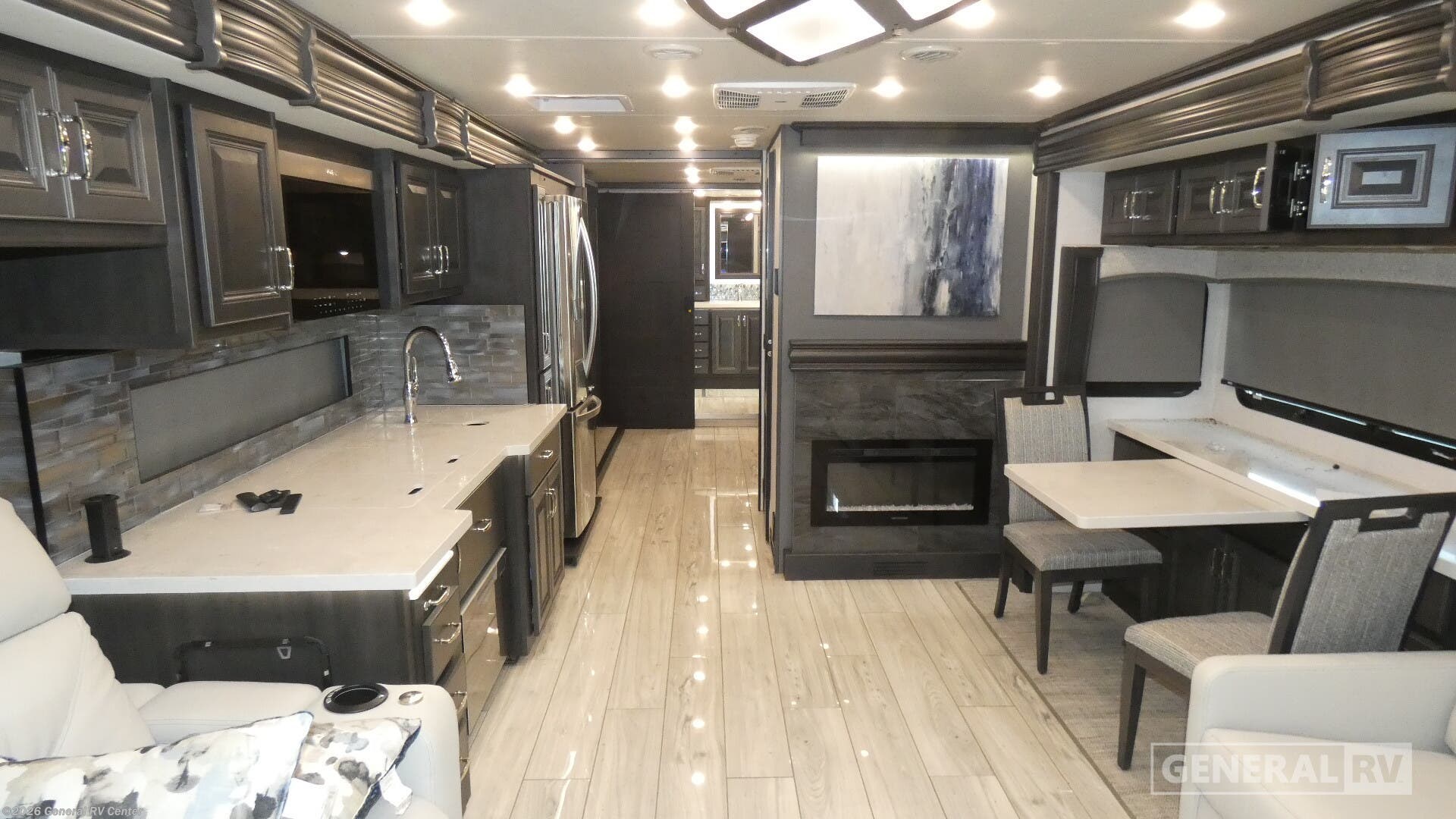 2025 Holiday Rambler Endeavor 38W - Used Class A For Sale by General RV Center in North Canton, Ohio