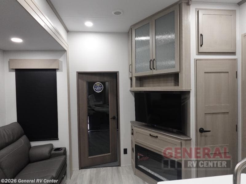 2025 Grand Design Momentum G-Class 320G #310925 - For Sale in Orange ...