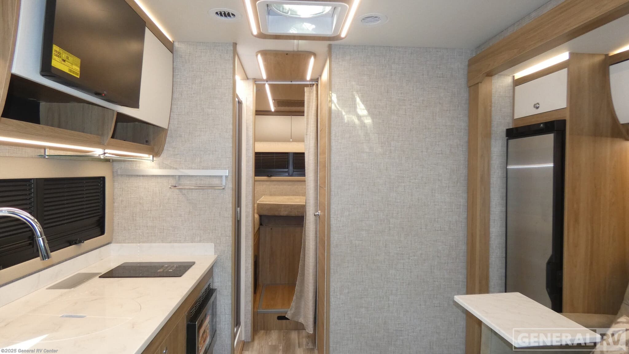 2026 Tiffin Wayfarer 25XLW - New Class C For Sale by General RV Center in Orange Park, Florida