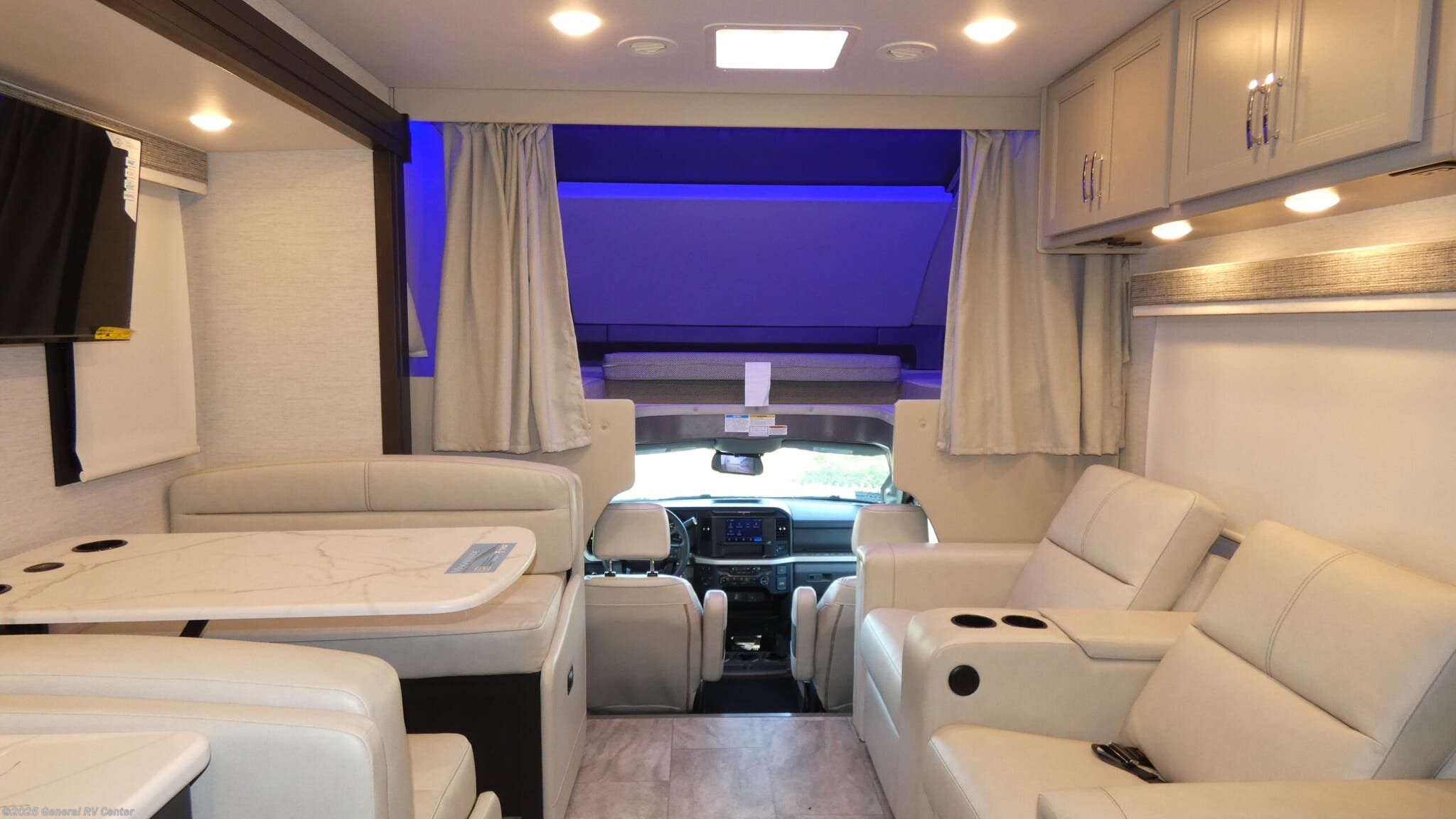 New 2026 Thor Motor Coach Magnitude Grand X32 available in Orange Park, Florida
